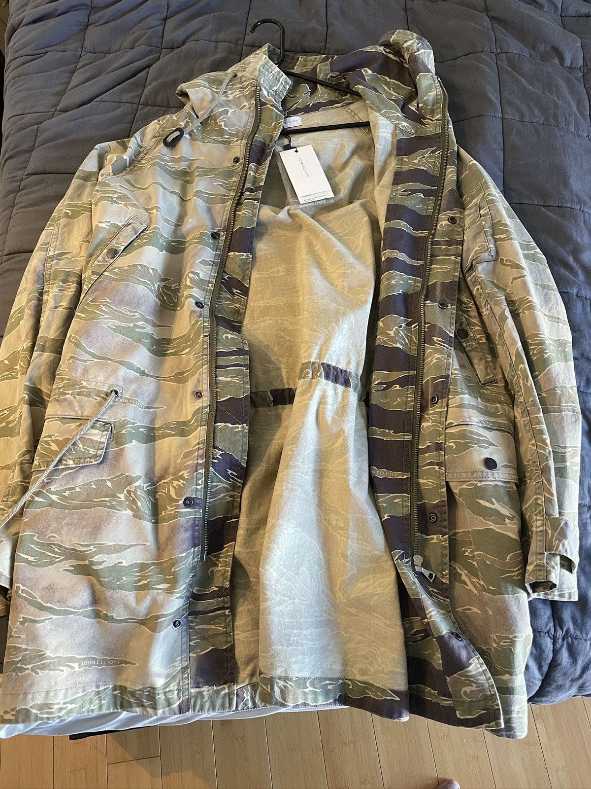 John Elliott JOHN ELLIOTT Military Parka Jacket Tiger Camo Sz 3 Large NWT Size US L / EU 52-54 / 3 - 4 Thumbnail