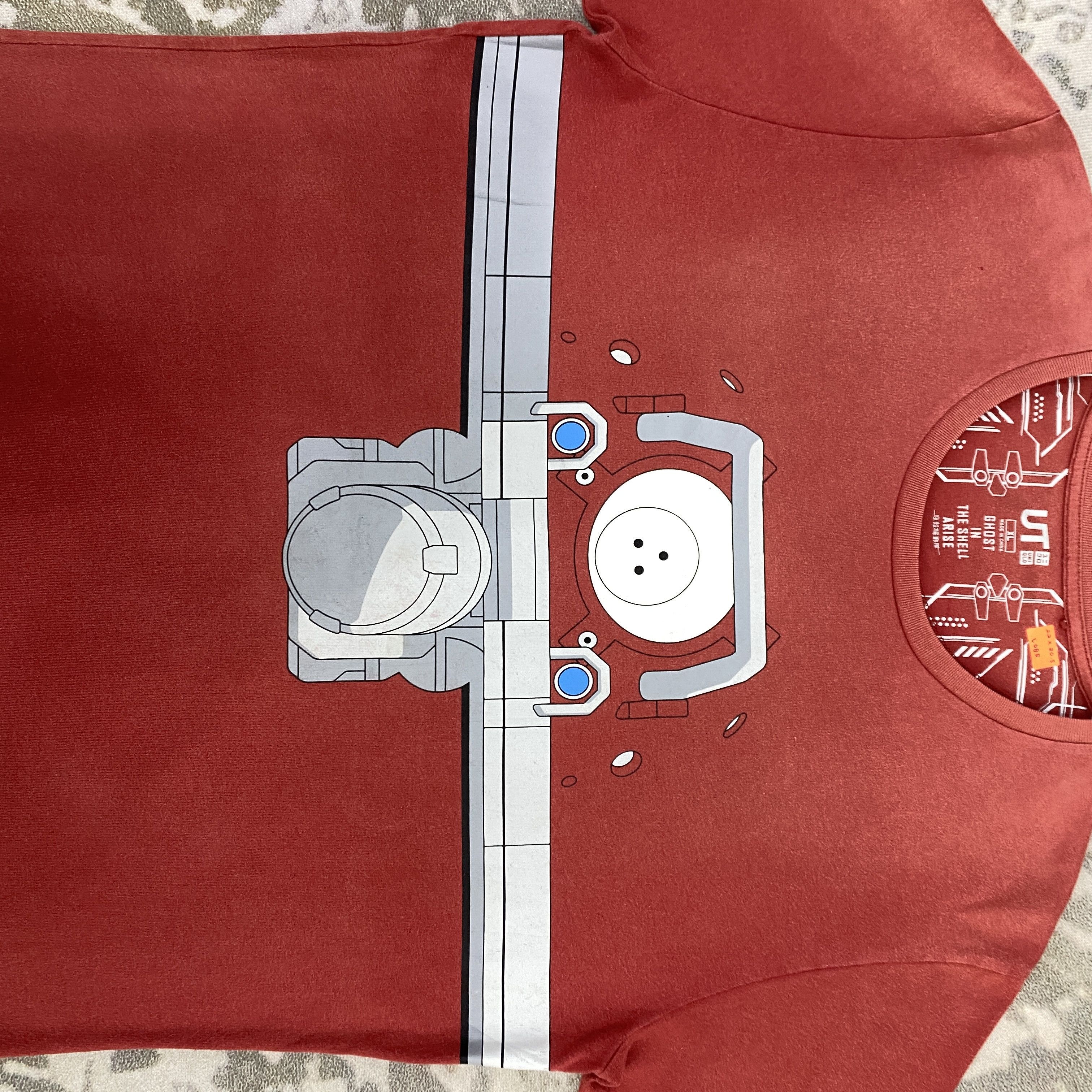 Anime Uniqlo x Ghost In The Shell Large Sun Faded T-Shirt - L085 Size US L / EU 52-54 / 3 - 7 Thumbnail