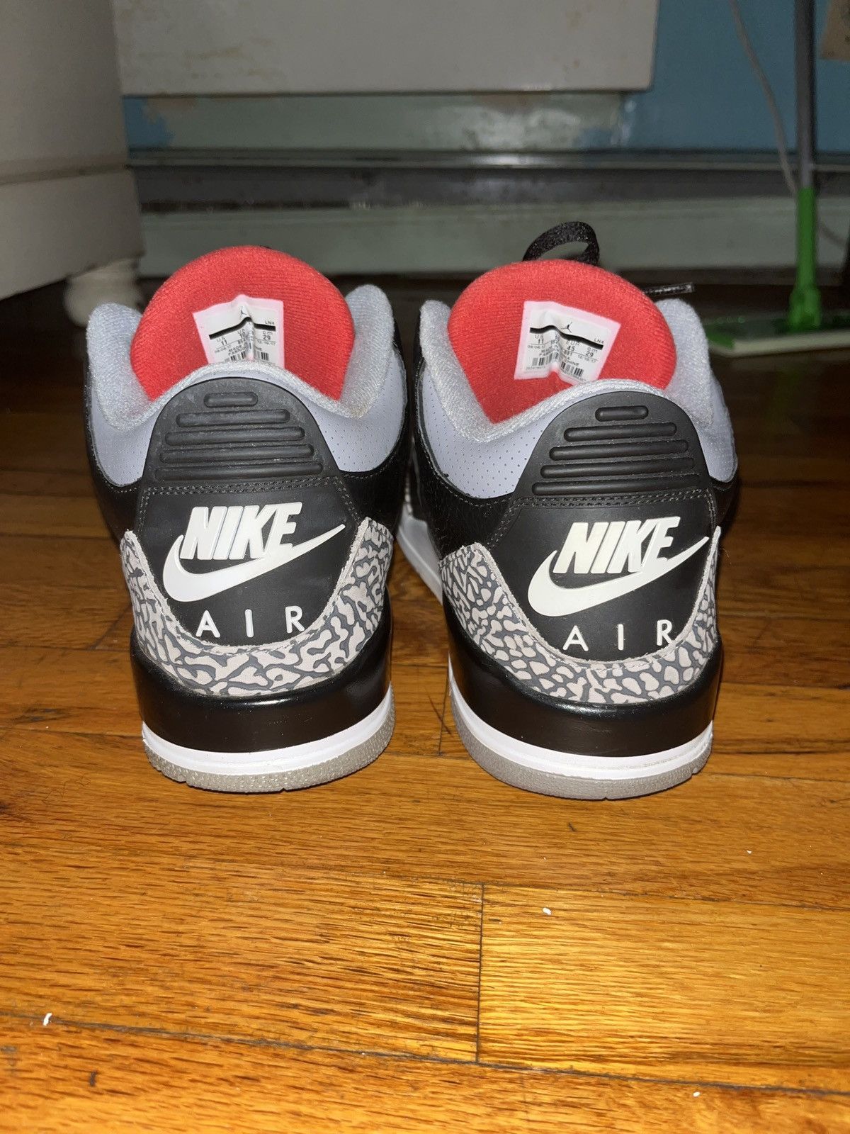 Jordan Brand AIR JORDAN 3 RETRO OG Size US 11 / EU 44 - 5 Thumbnail