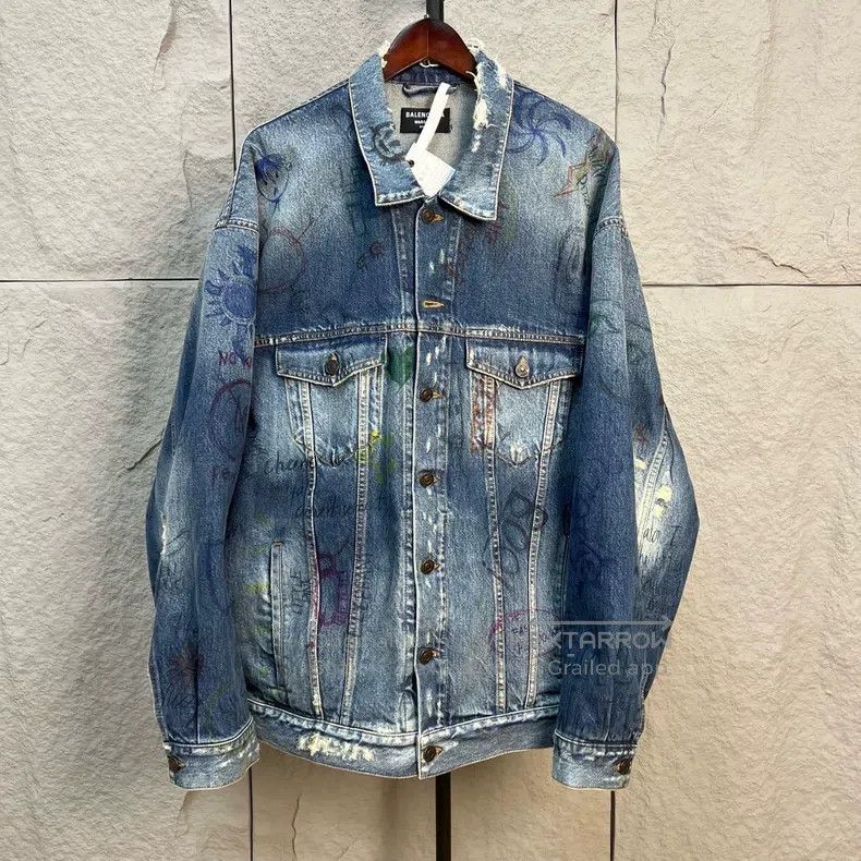 Balenciaga Balenciaga Graffiti Letter Printed Denim Jacket Size US M / EU 48-50 / 2 - 1 Thumbnail