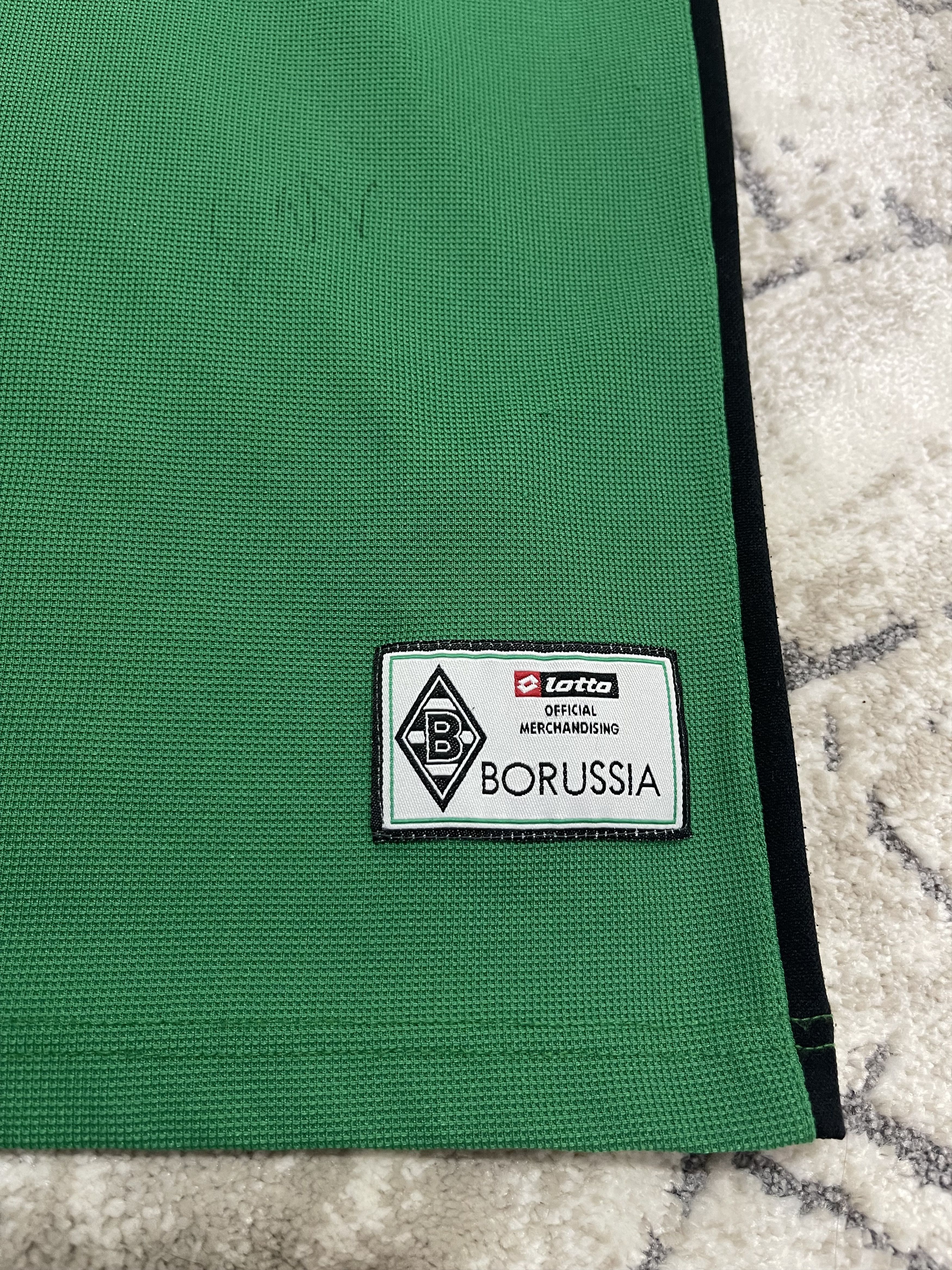 Lotto Sport Borussia M’gladbach GK Neuville #27 Signed Boys XL/M Size US M / EU 48-50 / 2 - 15 Thumbnail