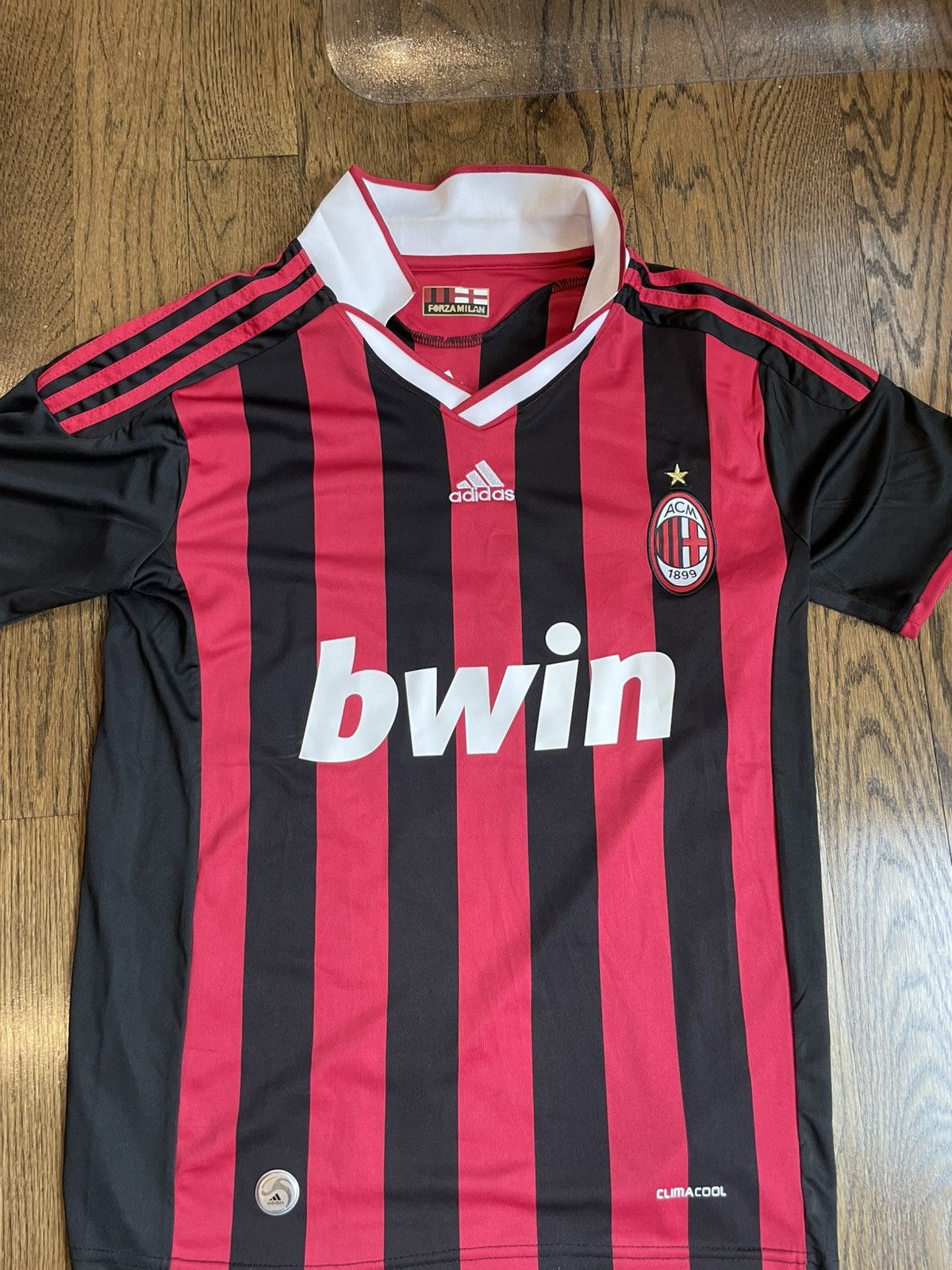 Adidas Ac Milan home jersey Size US S / EU 44-46 / 1 - 1 Thumbnail