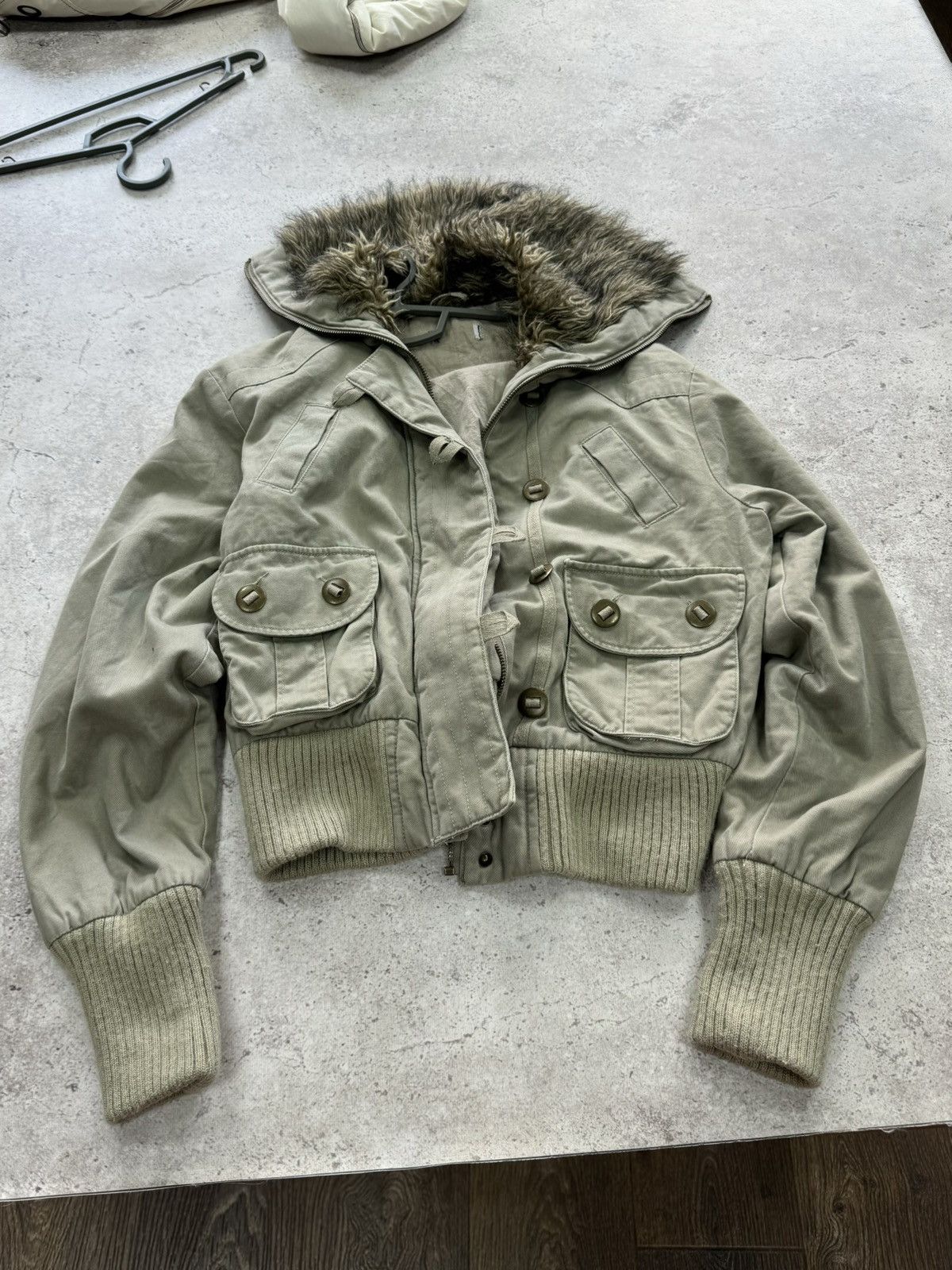 Japanese Brand Vintage Cropped Fur Collar Undercover Style Bomber Jacket Size US S / EU 44-46 / 1 - 1 Thumbnail