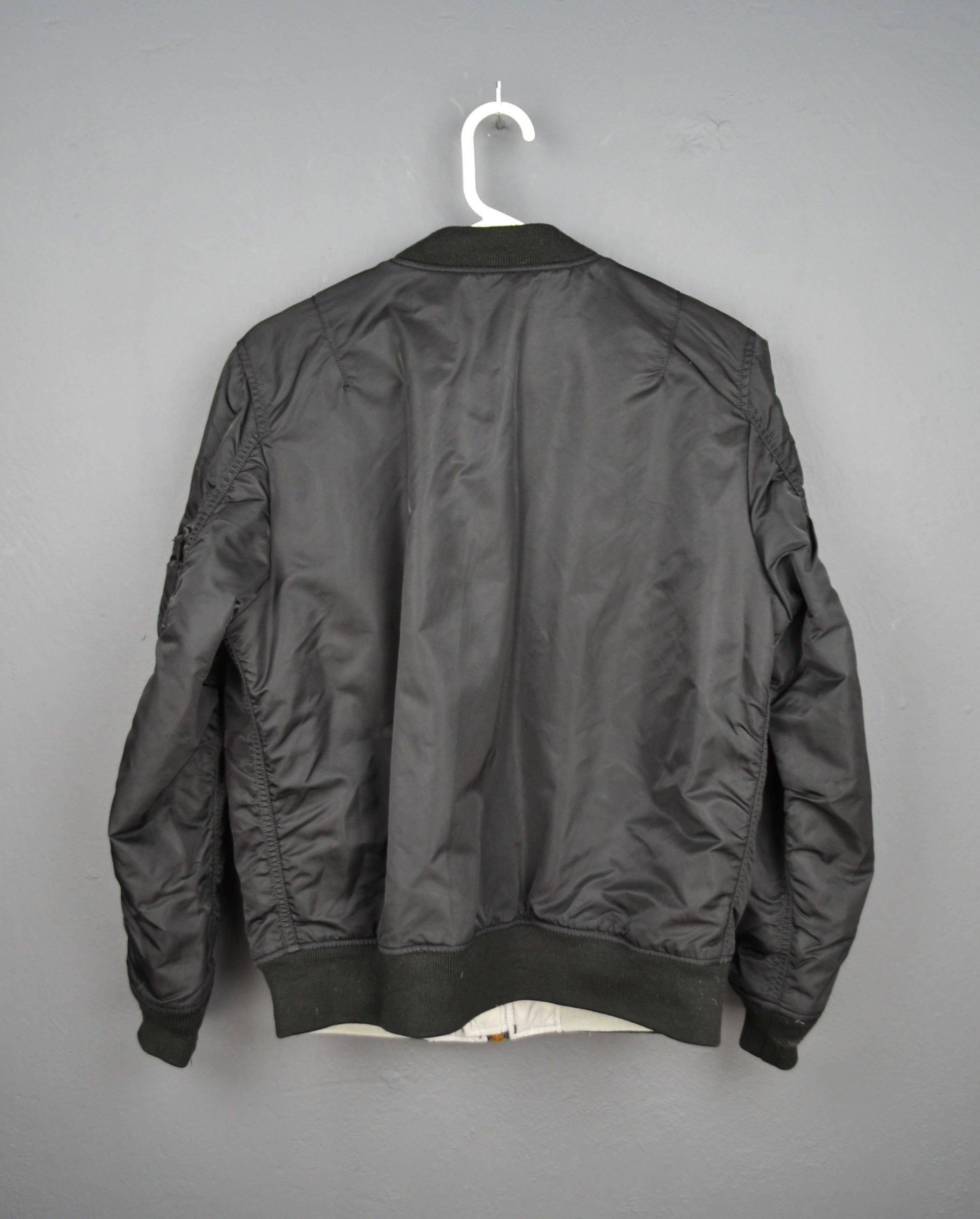 Alpha Industries Alpha Industries MA-1 Flag Gray Reversible Bomber Jacket L Size US L / EU 52-54 / 3 - 2 Thumbnail