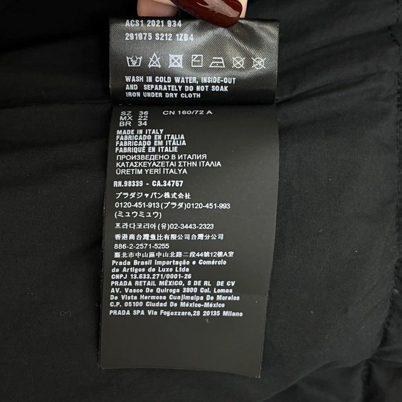 Prada Prada Black classic triangle down jacket 2502-Nextarrow Size US XXS / EU 40 - 6 Thumbnail