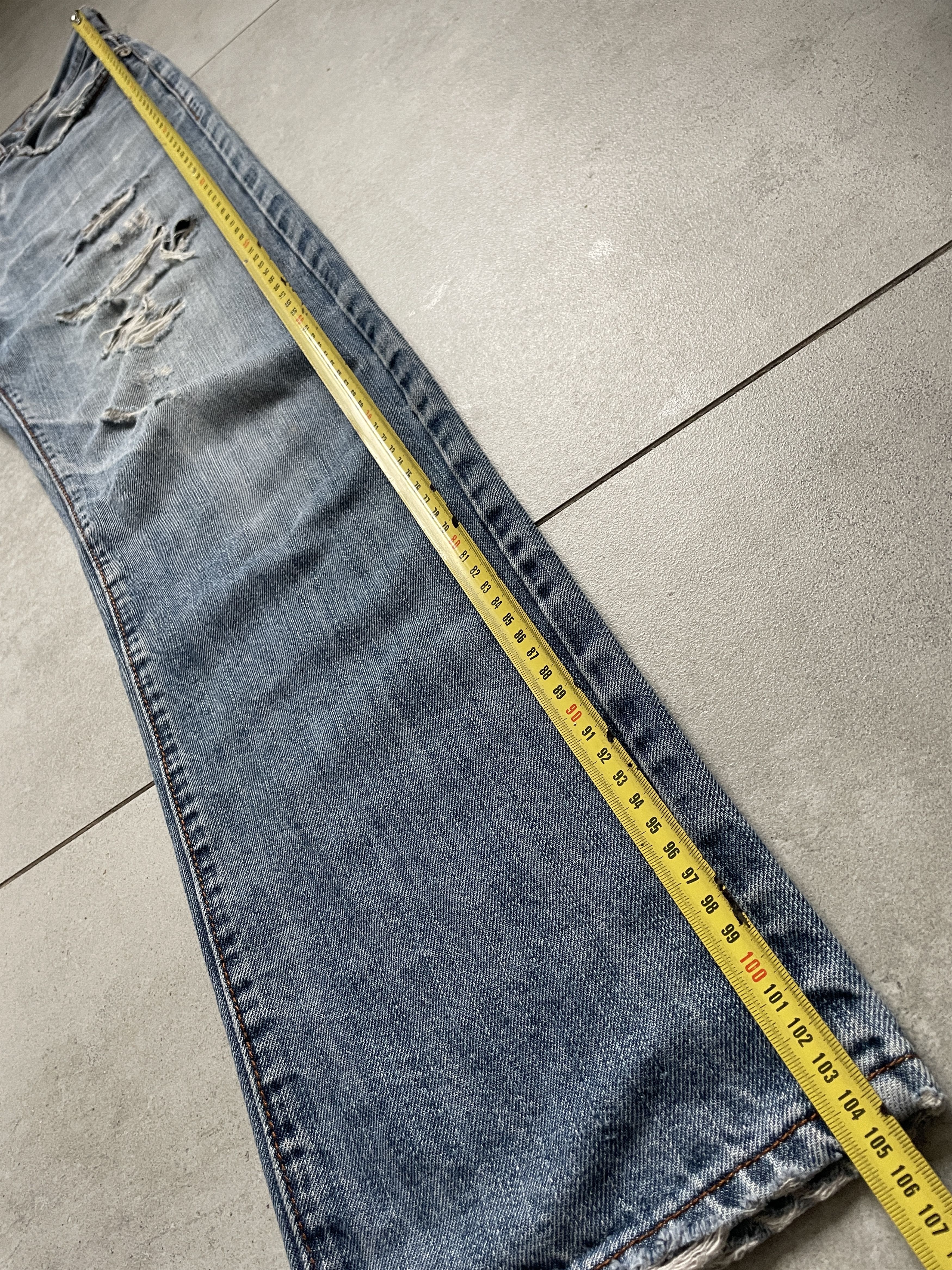 Evisu VINTAGE Y2K EVISU DISTRESSED LIGHT BLUE DENIM GOLD LOGO Size US 30 / EU 46 - 18 Thumbnail