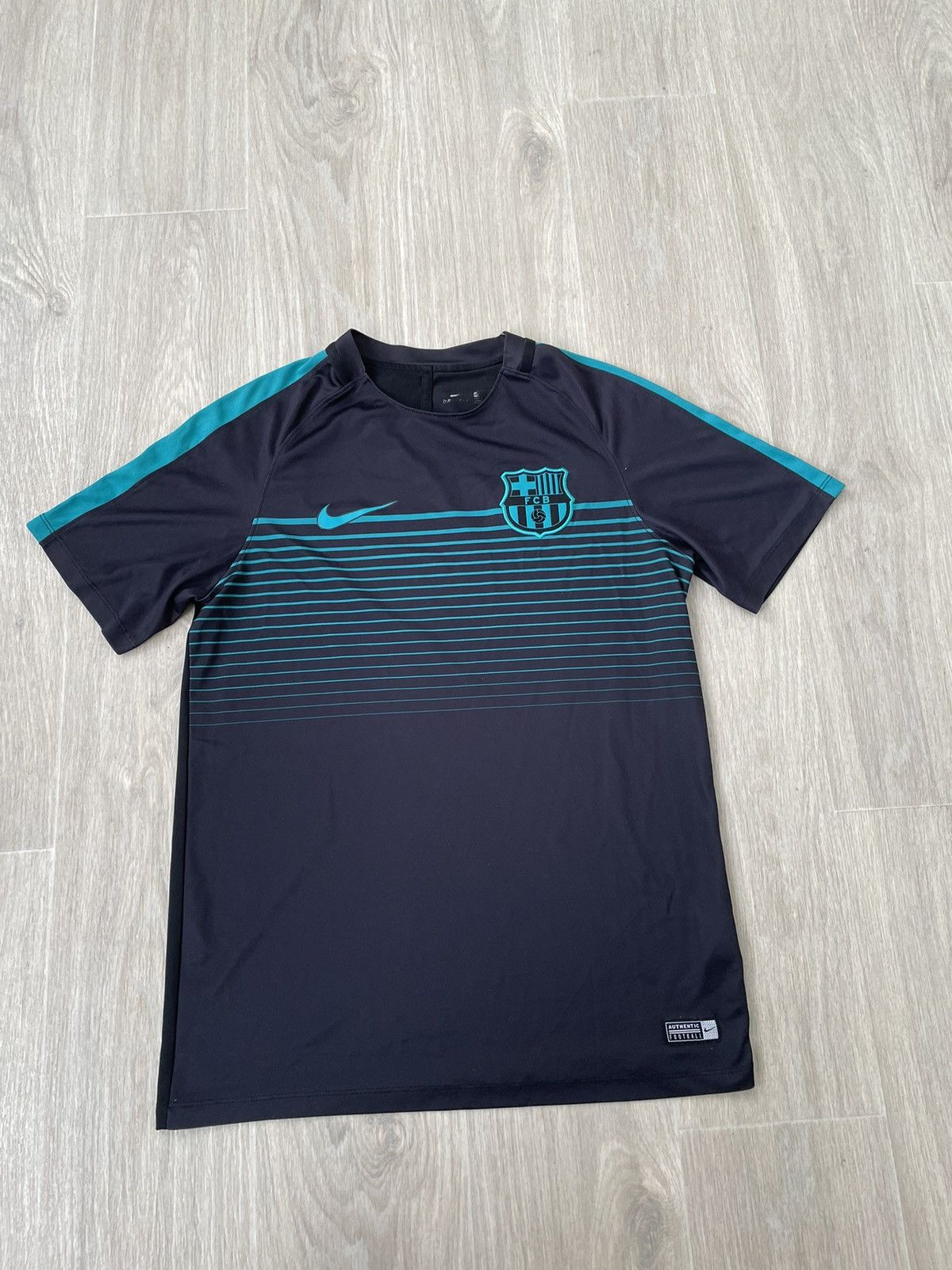 Nike Nike x Barcelona soccer jersey Size US M / EU 48-50 / 2 - 1 Thumbnail