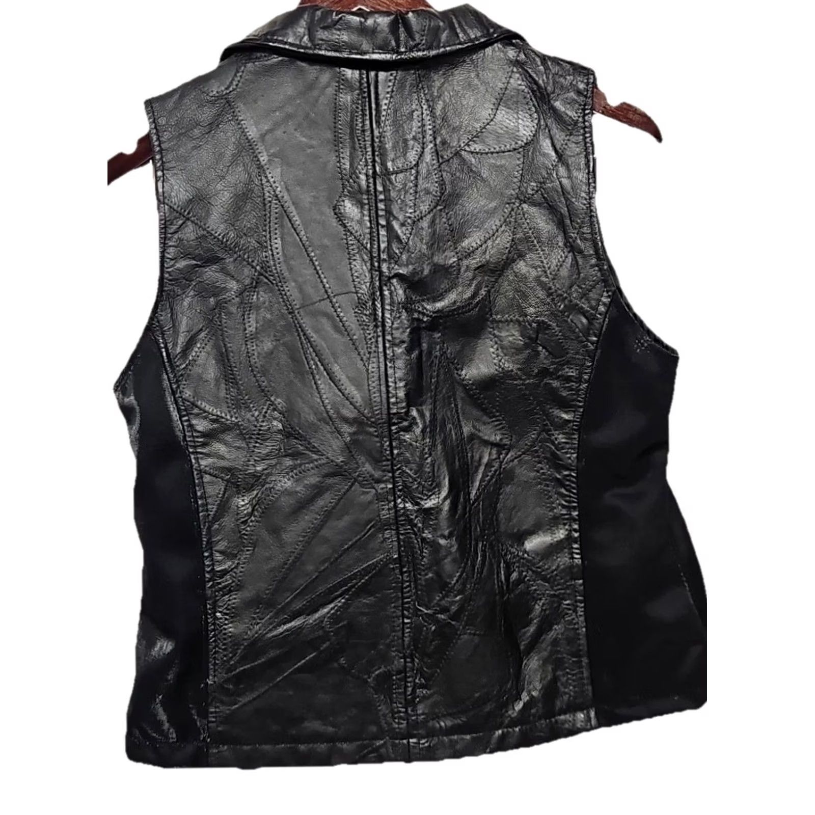 Vintage Y2K Leather & Soul Genuine Black Leather Vest Women’s M Zip Front Biker Moto Vest Maid? Size M / US 6-8 / IT 42-44 - 5 Thumbnail