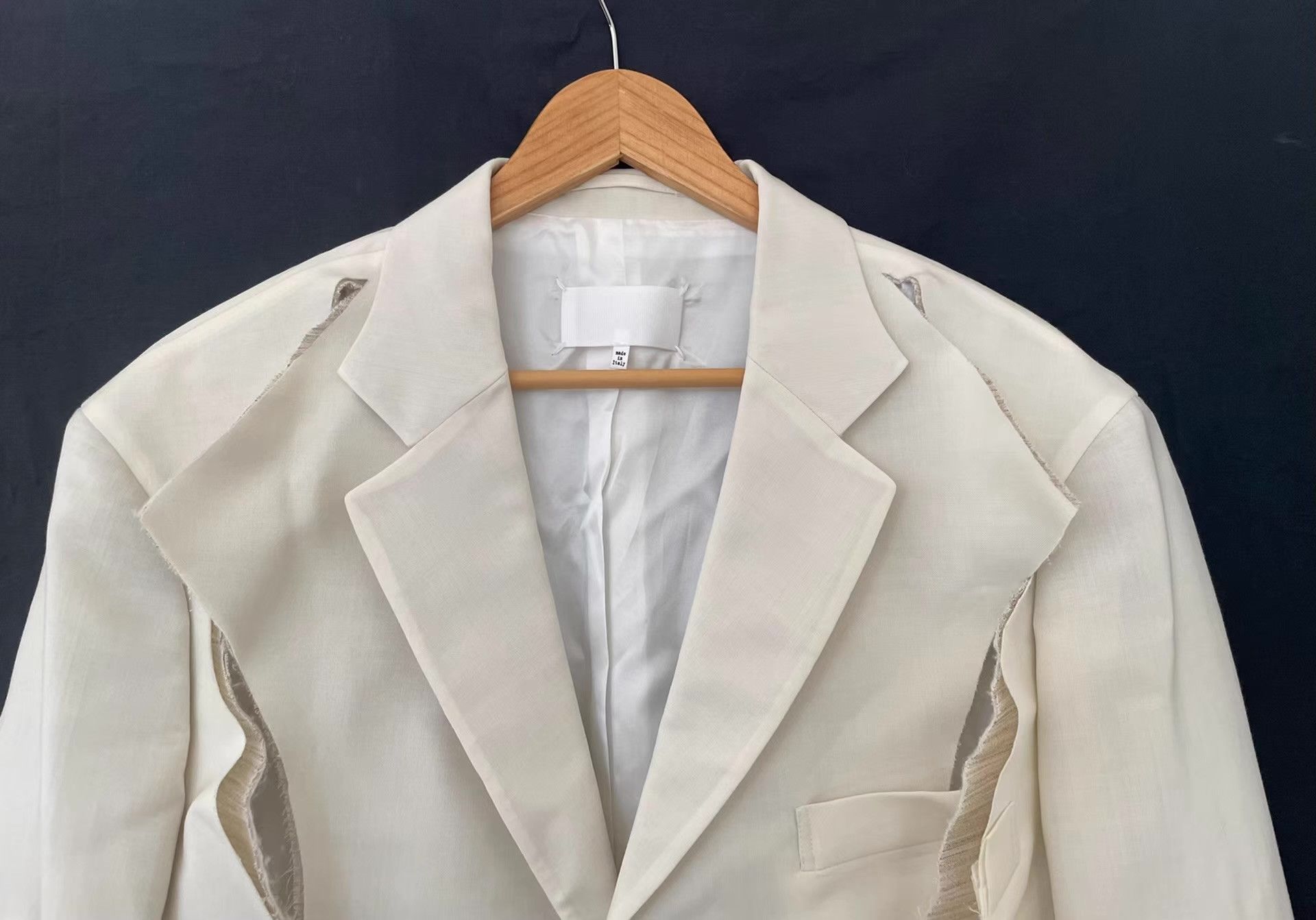 Maison Margiela Maison Margiela 21SS Cut-Out Blazer Ｑ21 Size 48R - 2 Thumbnail