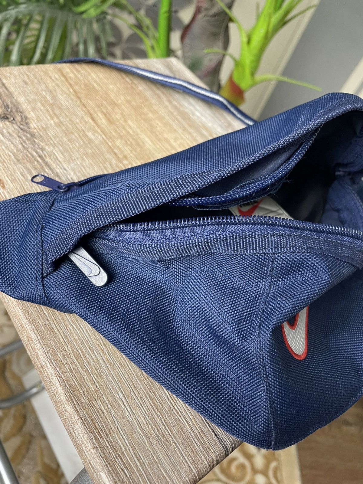 Nike Vintage Nike Swoosh Fanny Pack Waist Crossbody Bag Blue Y2k Size ONE SIZE - 6 Thumbnail