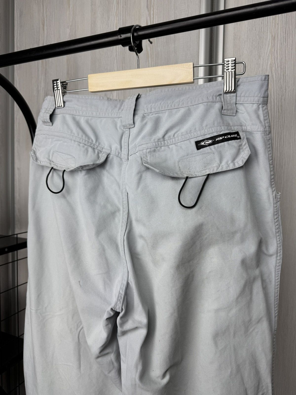 Rip Curl Rip Curl vintage grey embroidery logo used surf pants Size US 32 / EU 48 - 10 Thumbnail