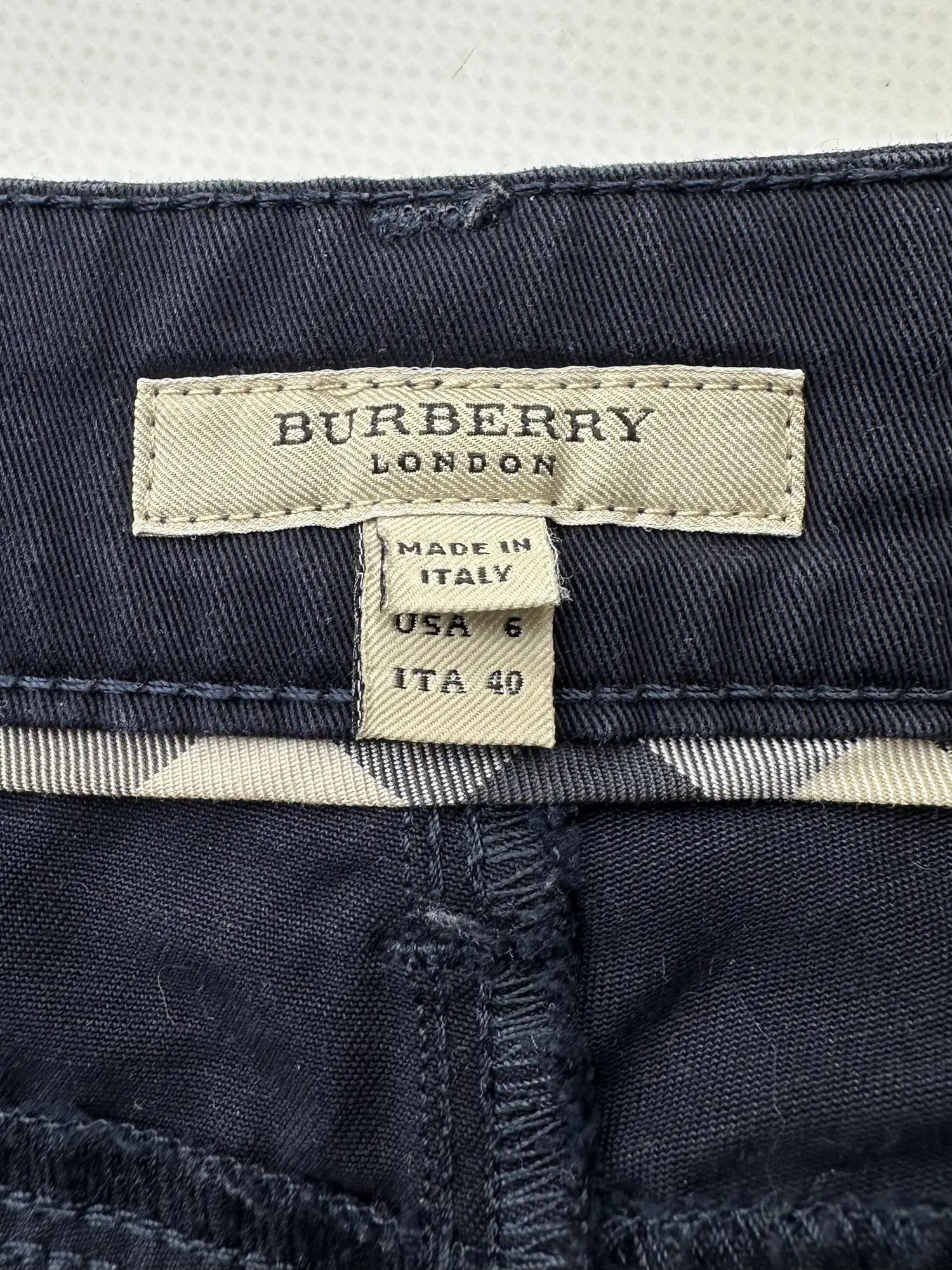 Burberry Burberry Vintage Flare Skirt (169) Size 28" / US 6 / IT 42 - 5 Thumbnail