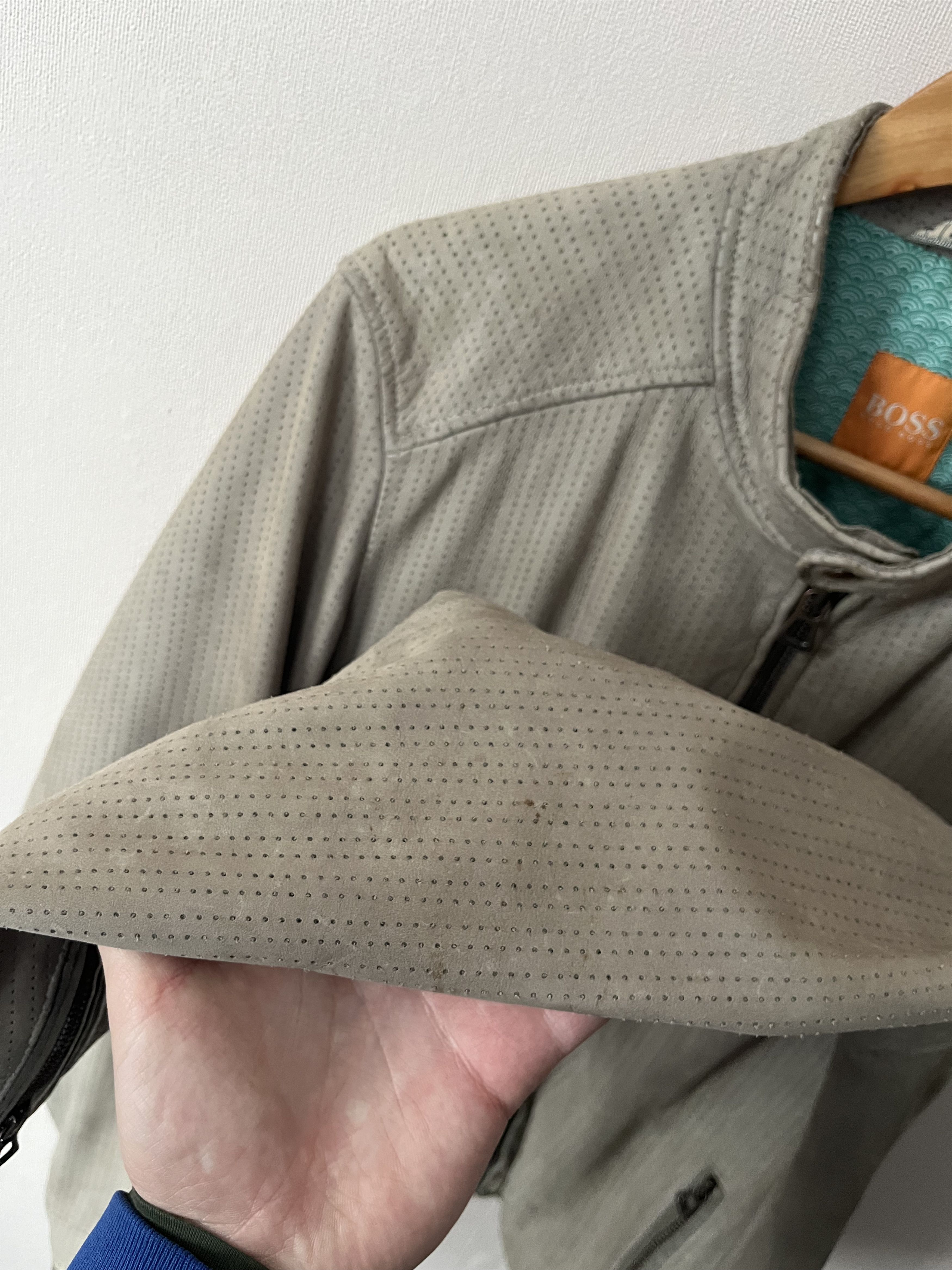 Hugo Boss HUGO BOSS Leather Jacket Beige Perforated Leather Julino S-M Size US S / EU 44-46 / 1 - 10 Thumbnail