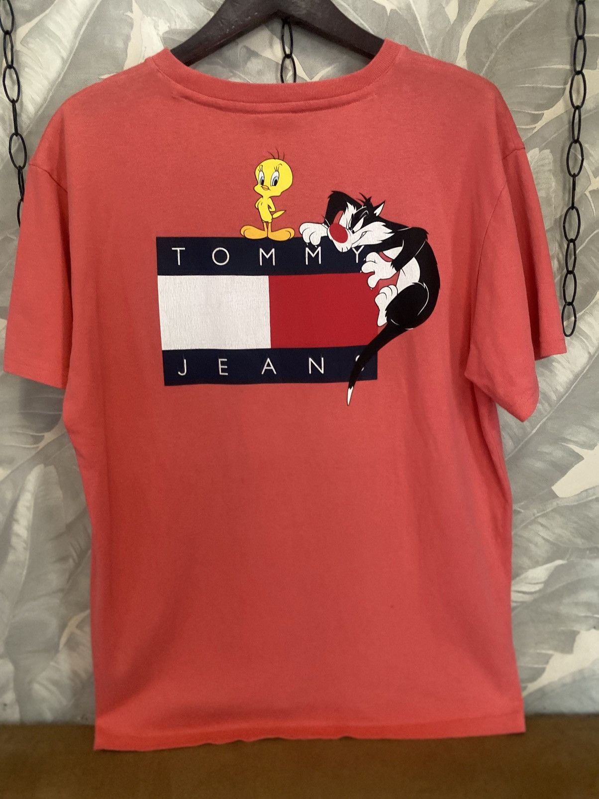Tommy Hilfiger tommy hilfiger X looney tunes tee vintage Size US L / EU 52-54 / 3 - 1 Thumbnail