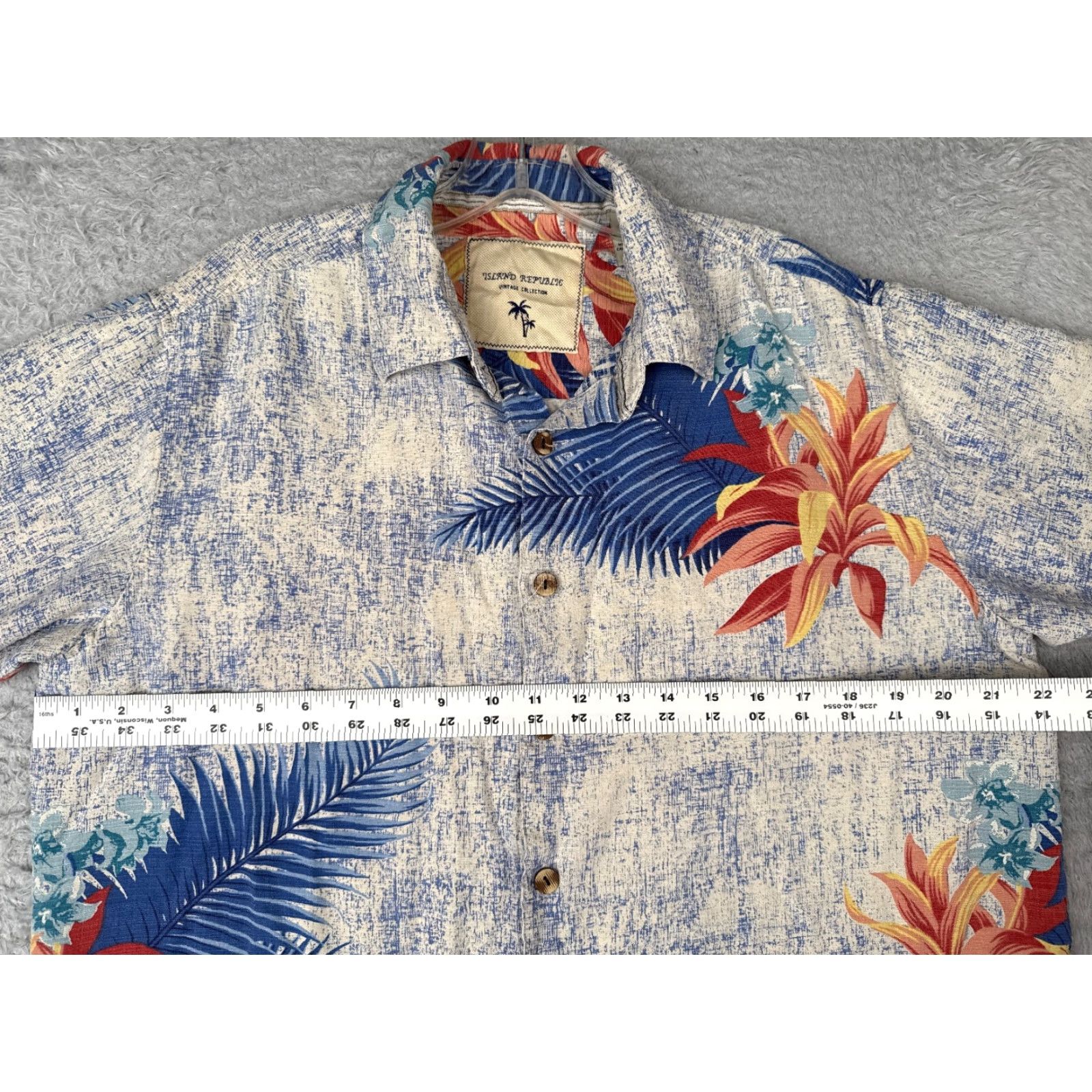 Vintage Island Republic Shirt Men Large Blue Ivory Floral 100% Silk Button Up Hawaiian Size US L / EU 52-54 / 3 - 7 Thumbnail
