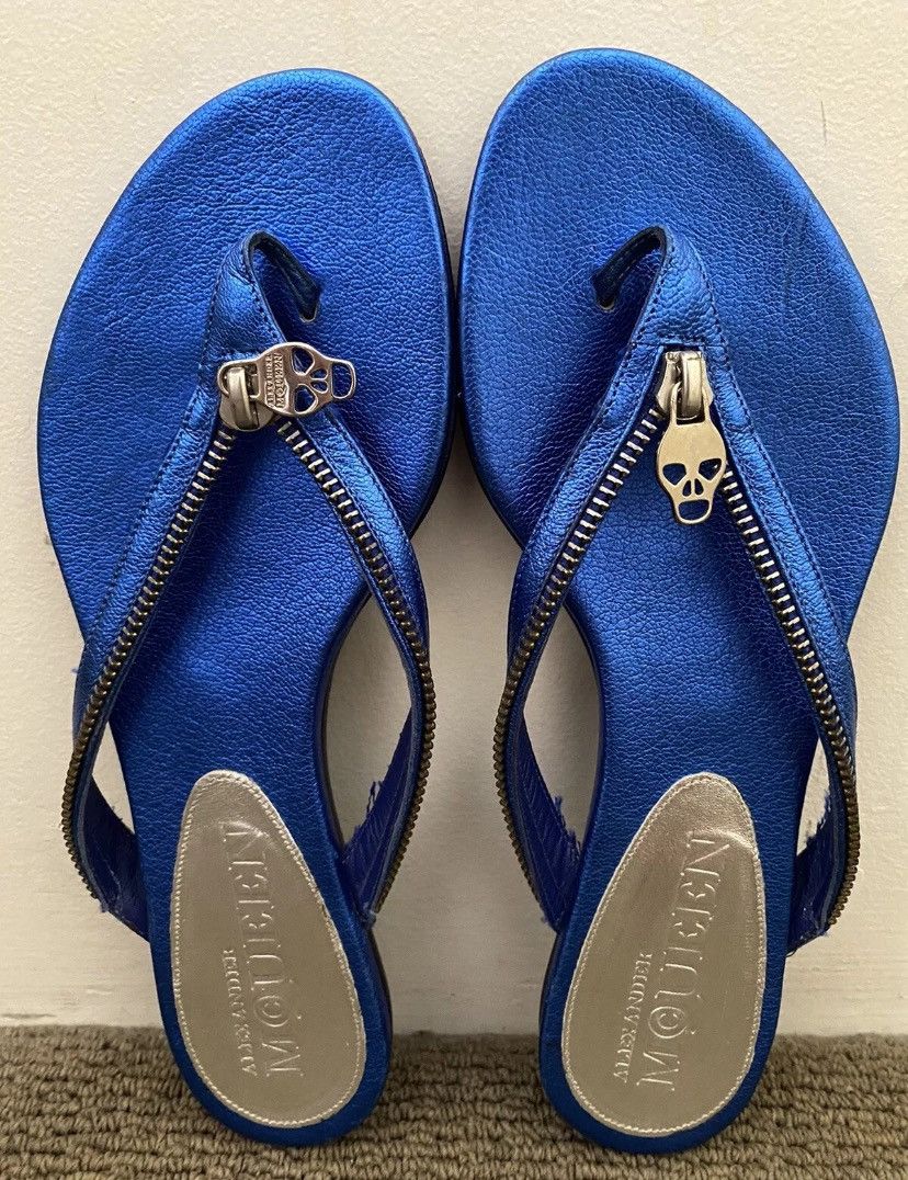 Alexander McQueen Alexander McQueen Electric Blue thong sandals Size US 7.5 / IT 37.5 - 1 Thumbnail