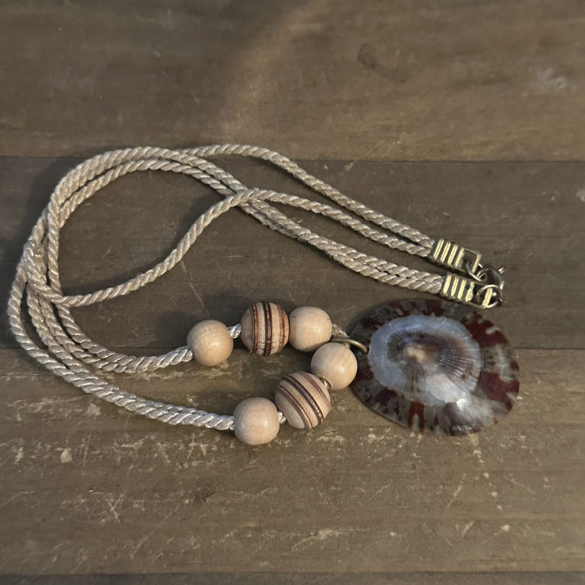 Vintage Vintage Limpet shell pendant cord necklace Size ONE SIZE - 5 Thumbnail