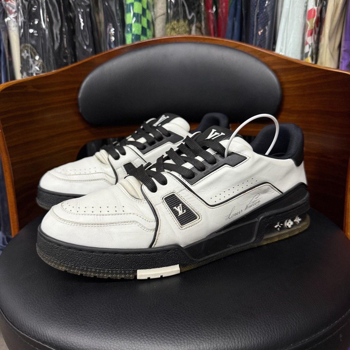 Louis Vuitton Louis Vuitton Training Black Lowtop Sneakers 42 Men Size US 9 / EU 42 - 1 Thumbnail