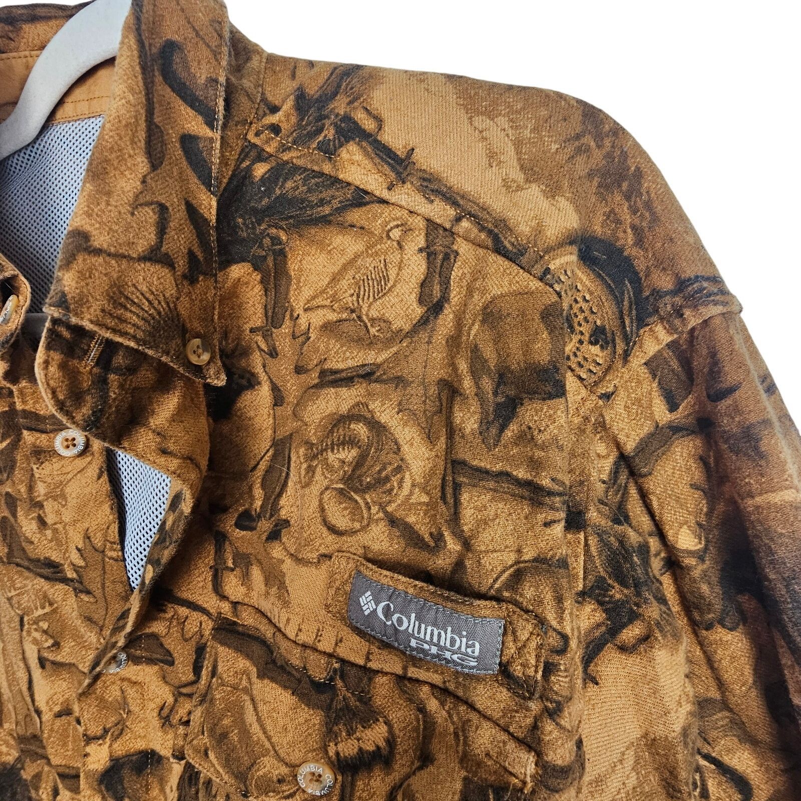 Columbia Columbia PHG Mens Flannel Hunting Shirt Size M Animal Print Size US M / EU 48-50 / 2 - 5 Thumbnail