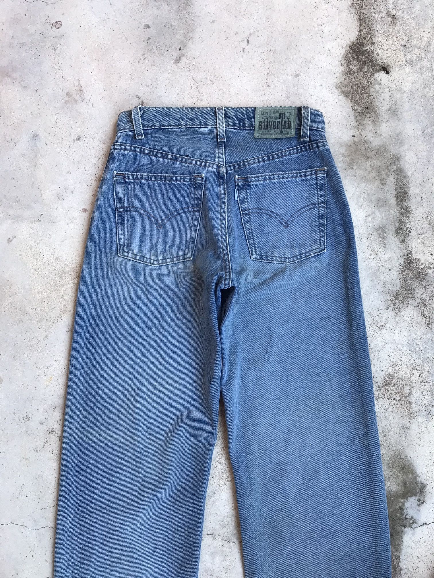 Levi's × Vintage Vintage Silvertab 90s Levis relaxed fit dirty bluewash W29 Size US 29 - 12 Thumbnail