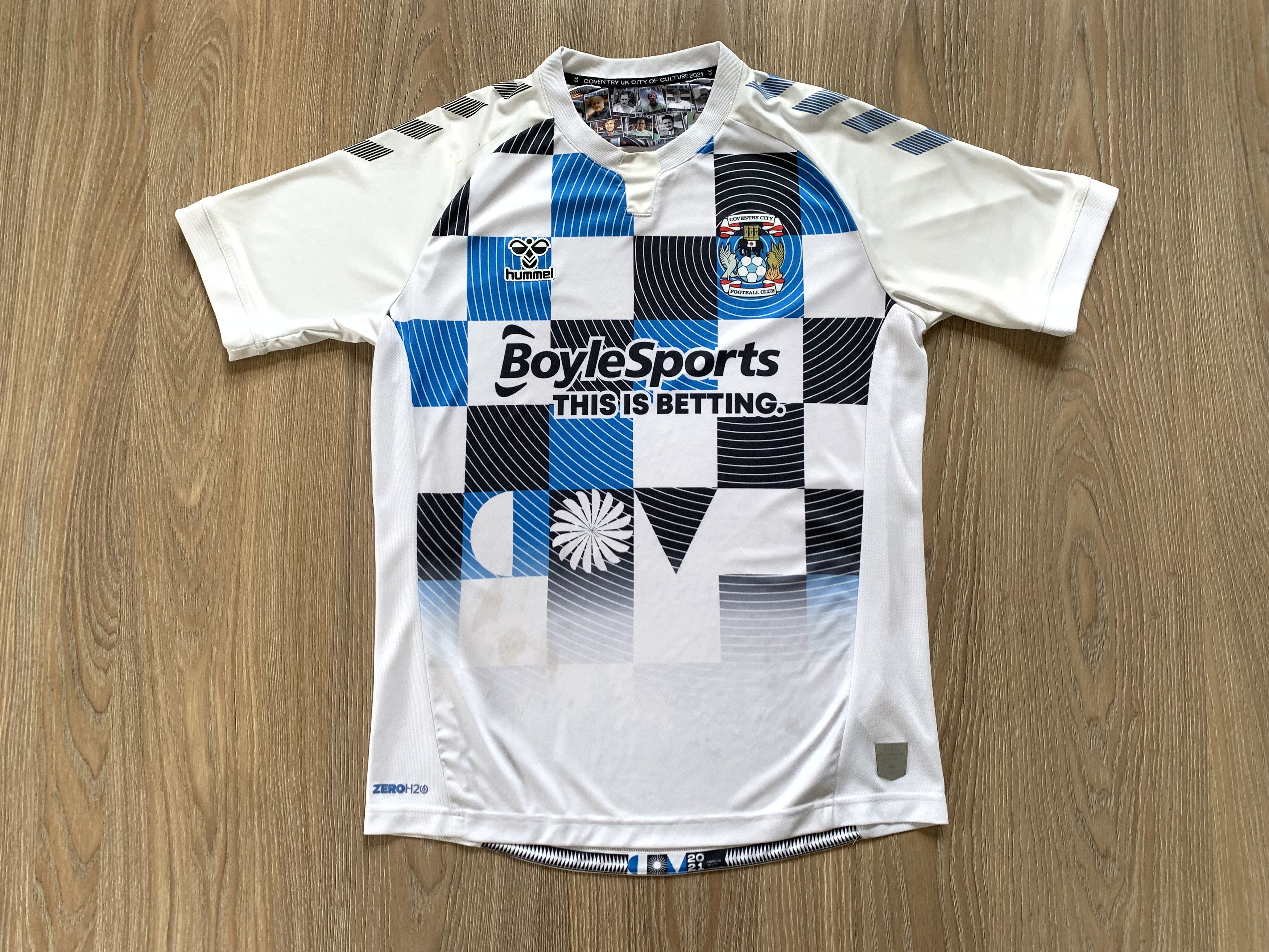 Hummel Hummel Coventry City Soccer Jersey 20-21 3rd Size US S / EU 44-46 / 1 - 2 Thumbnail