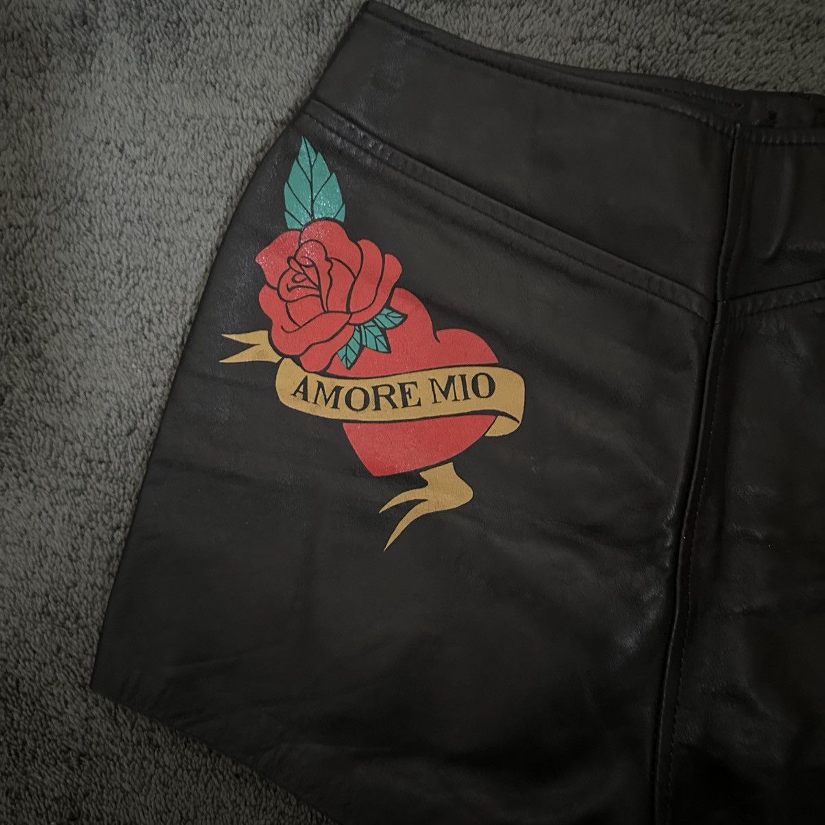 Dolce & Gabbana Archive Dolce&Gabbana Spring 1992 Leather Tattoo Mini Shorts Size 28" / US 6 / IT 42 - 6 Thumbnail