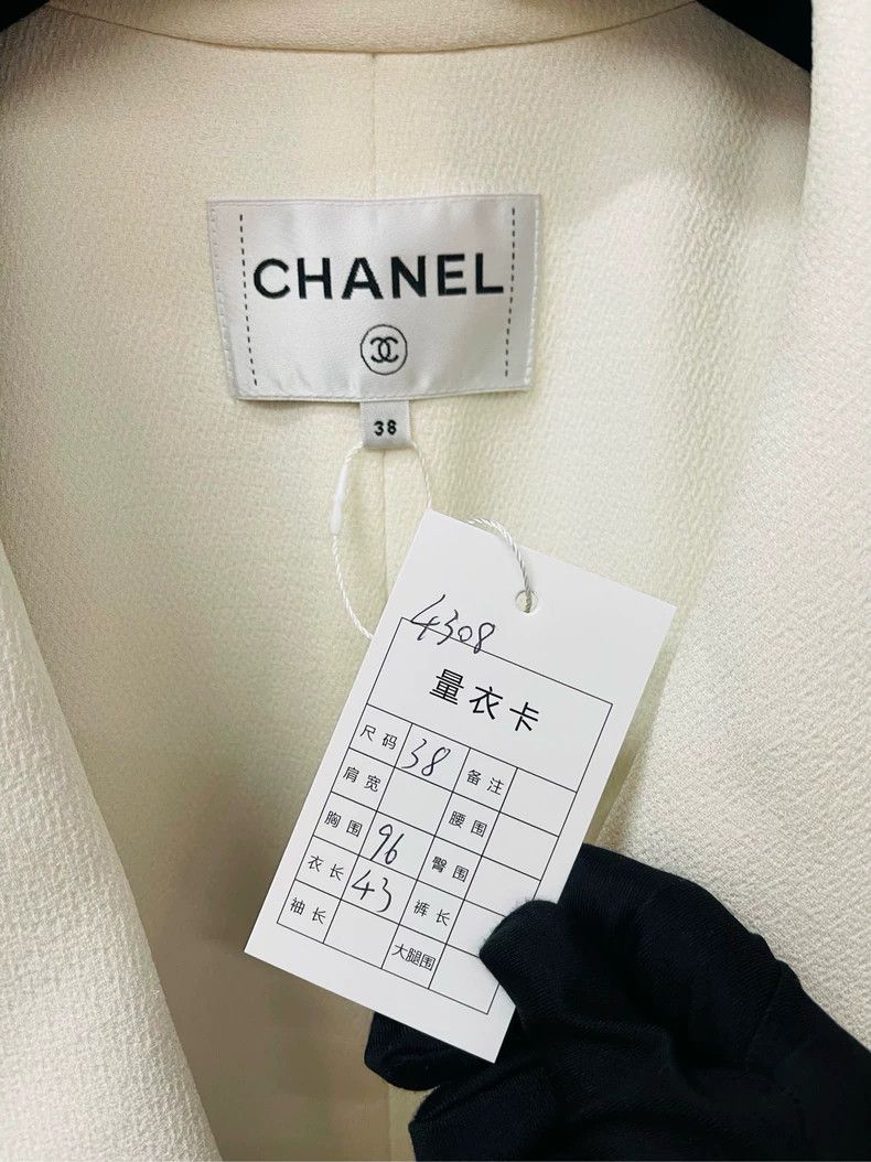 Chanel Chanel Black and white silk lapel short jacket 2504-Nextarr Size XS / US 0-2 / IT 36-38 - 3 Thumbnail