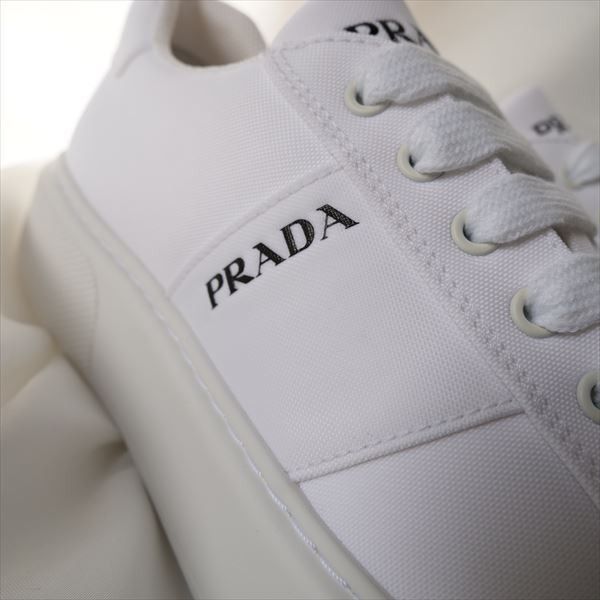 Prada o1srvl11e0624 Sneakers in White Size US 10 / EU 43 - 2 Thumbnail