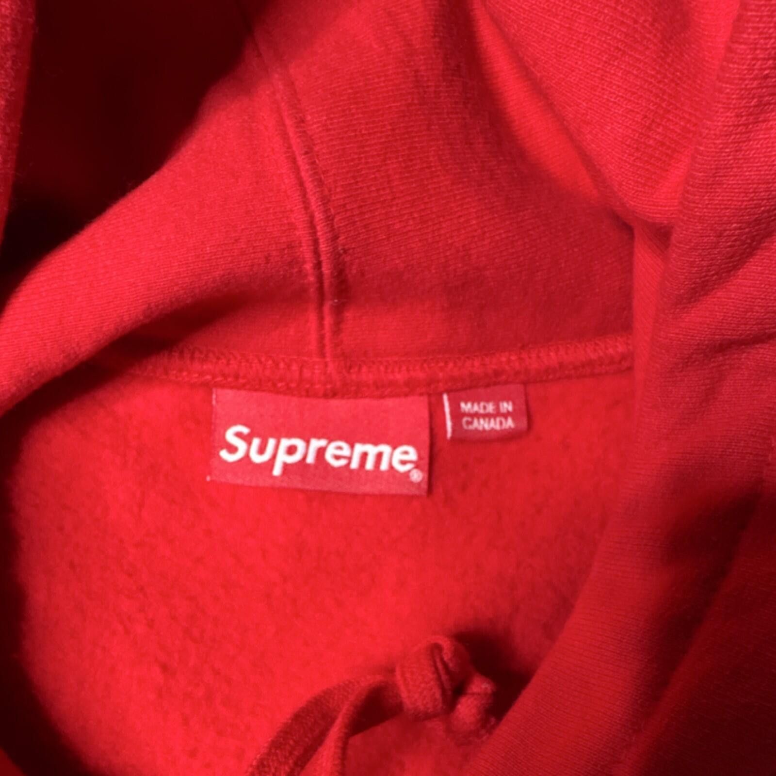 Supreme Supreme Embossed Logo Hooded Fleece Sweatshirt FW17 Red XL Size US XL / EU 56 / 4 - 5 Thumbnail