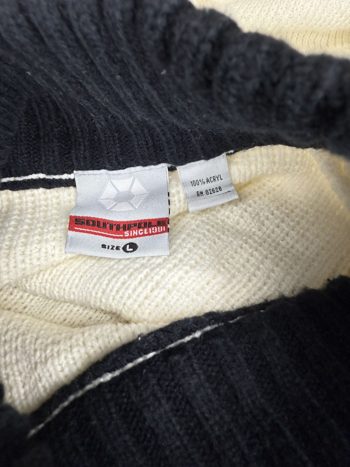 Southpole Vintage Southpole Sweater Mens L White Y2K Stripes Size US L / EU 52-54 / 3 - 3 Thumbnail