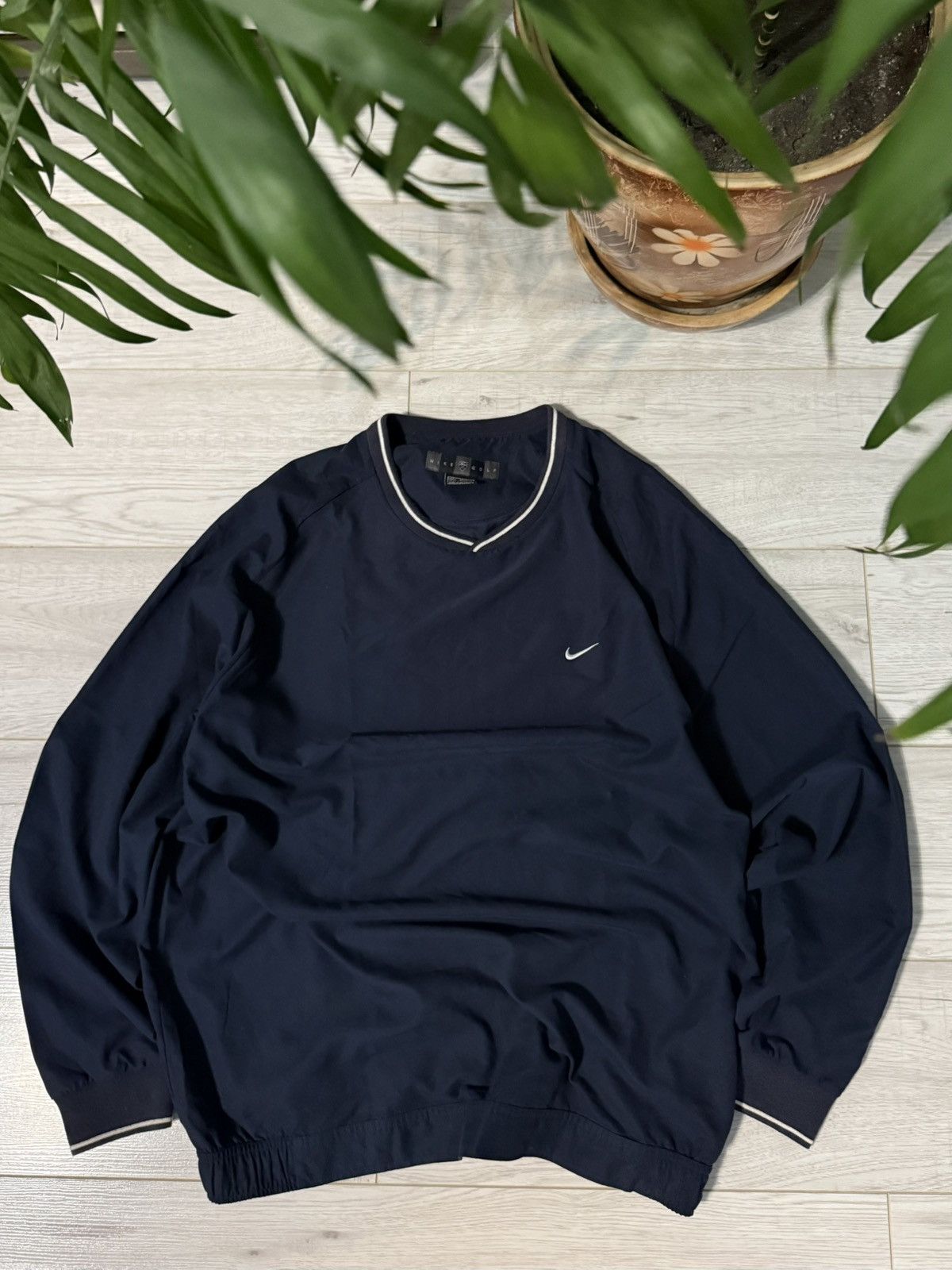 Nike Vintage Sweatshirt nylons jacket Nike Golf crewneck Size US L / EU 52-54 / 3 - 1 Thumbnail