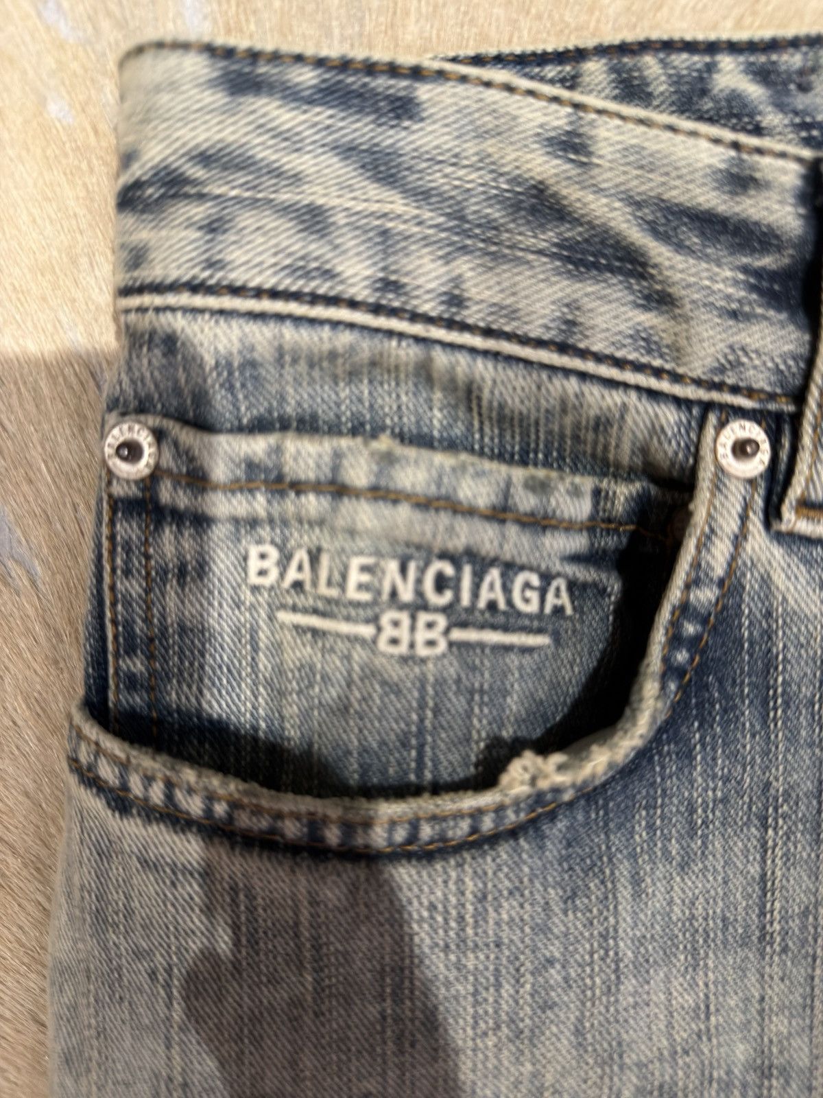 Balenciaga Balenciaga Unisex Wide Leg Jeans — Light Wash Size US 28 / EU 44 - 3 Thumbnail