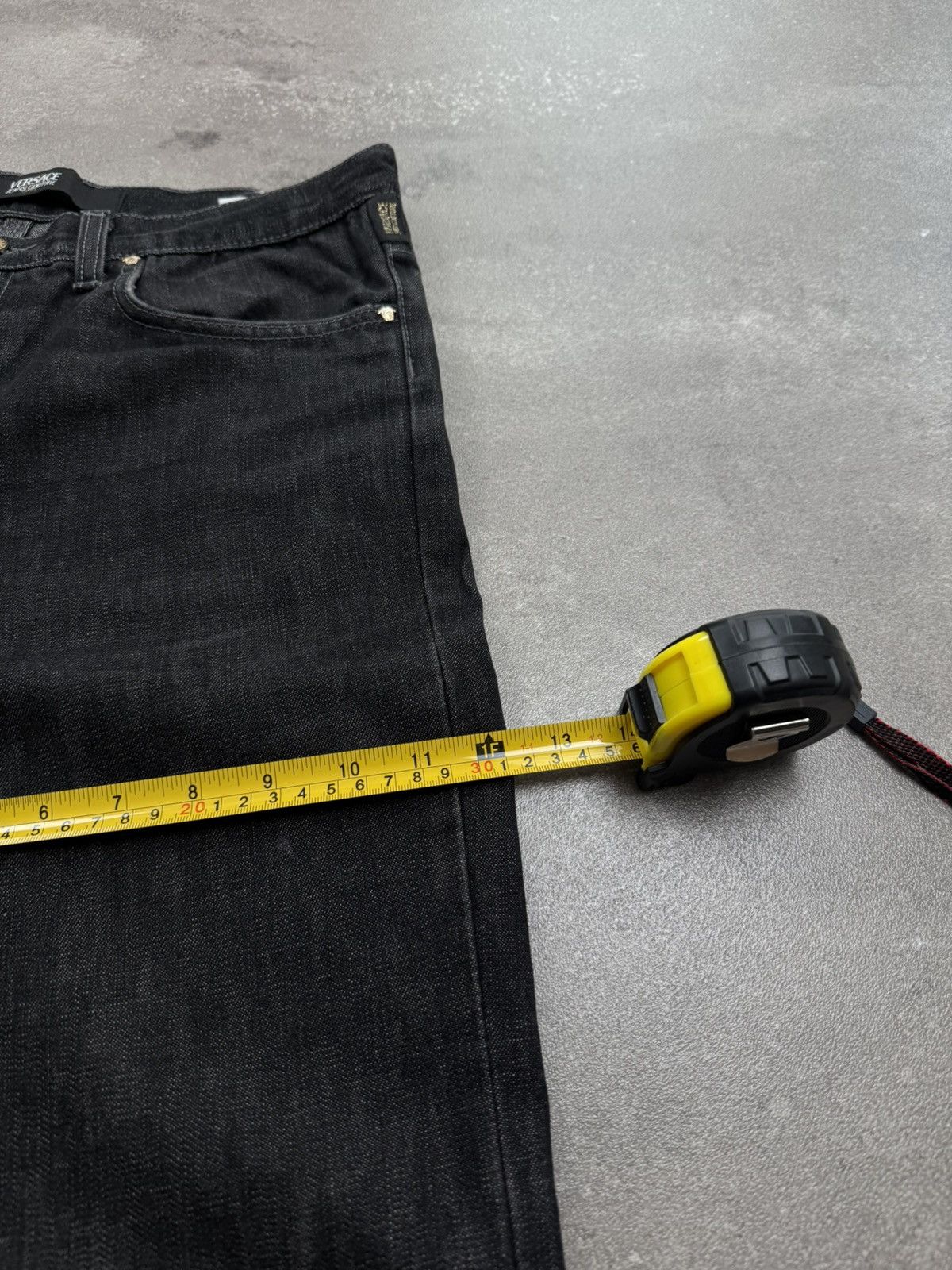 Versace Versace jean vintage 2000s street wear y2k rap hip hop Size US 31 - 10 Thumbnail