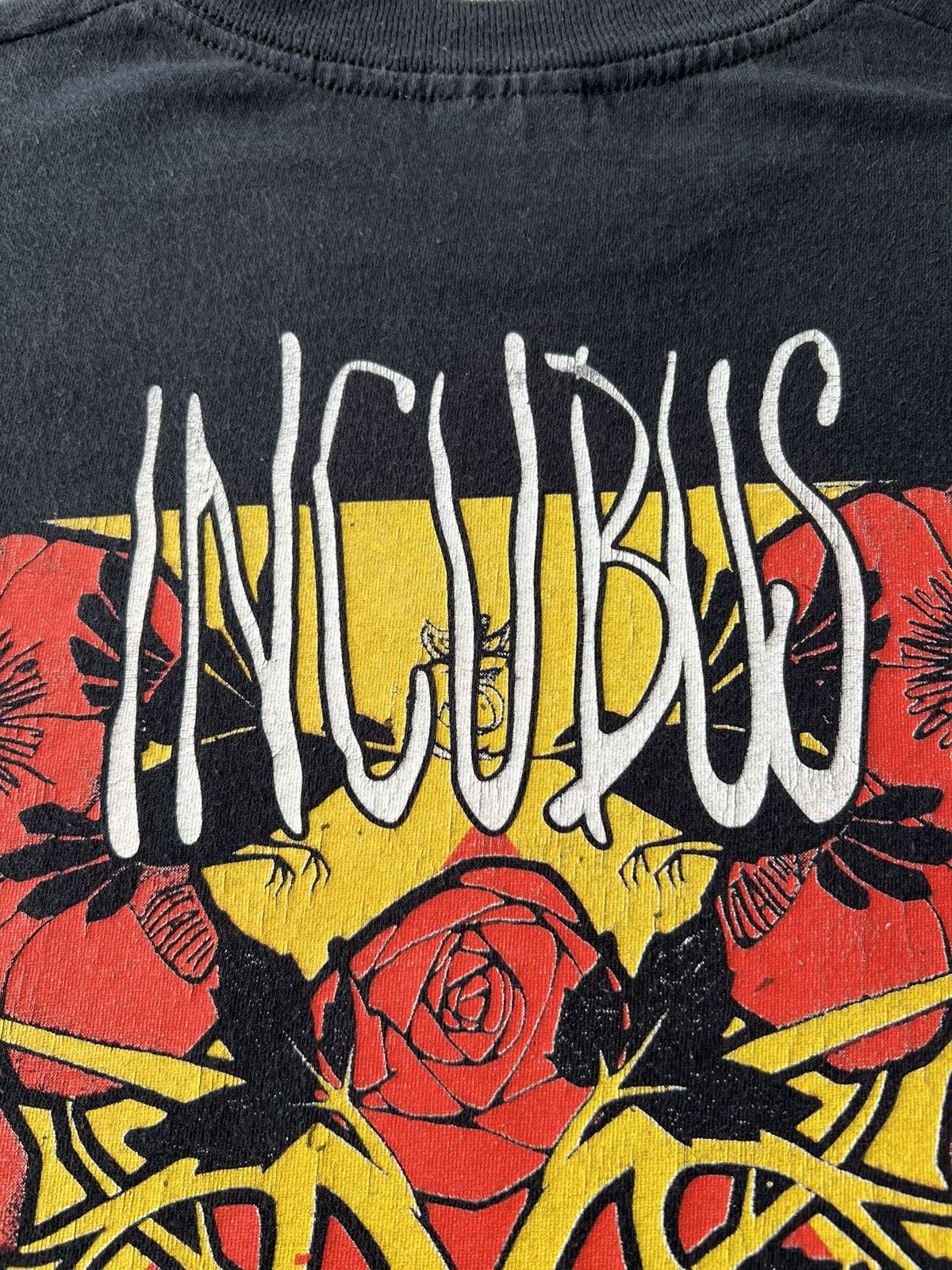 Band Tees Vintage 2004 Incubus A Crow Left of the Murder Tour T-shirt Size US L / EU 52-54 / 3 - 12 Thumbnail
