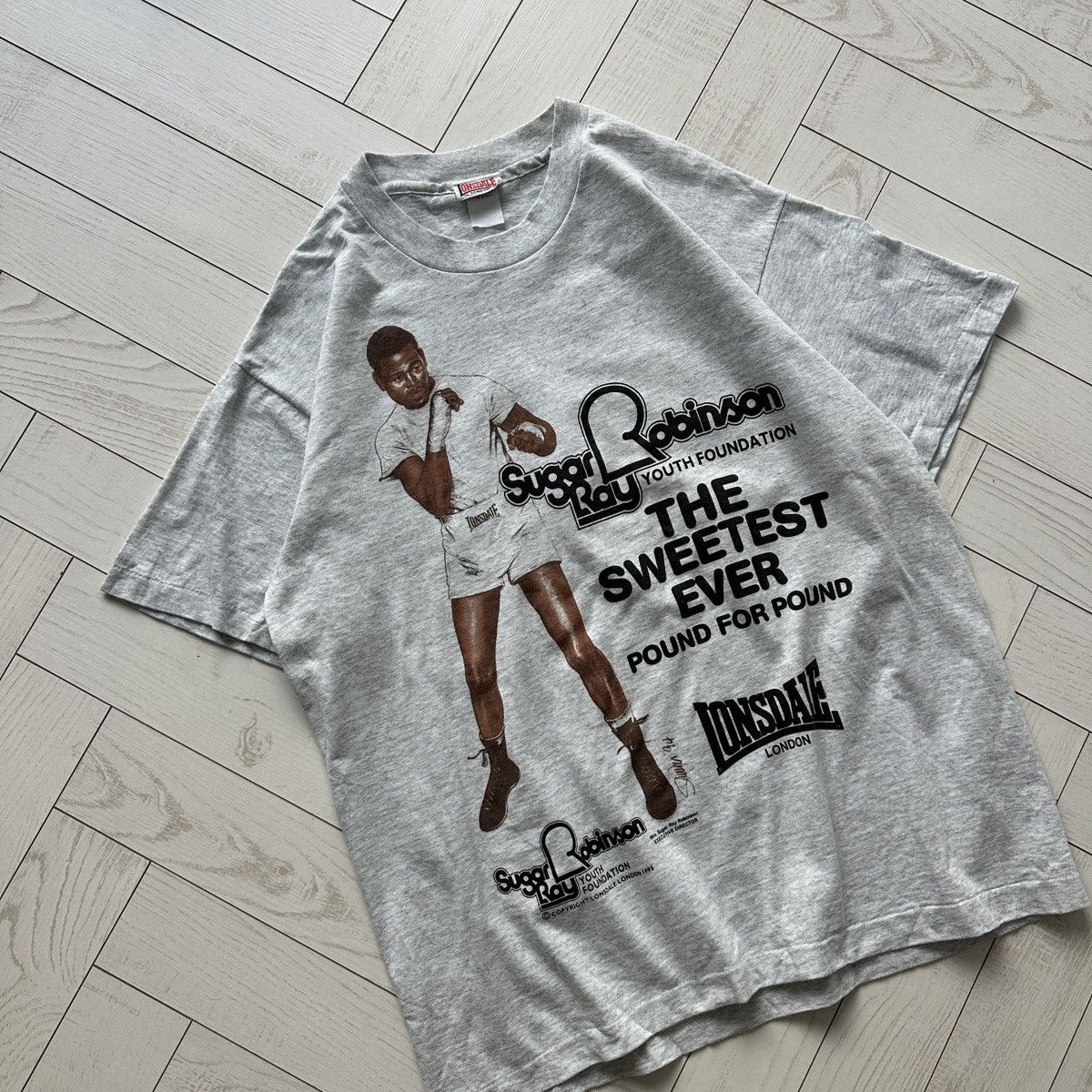 Lonsdale Vintage 90s Lonsdale Sugar Ray Robinson Boxer memorial tee Size US L / EU 52-54 / 3 - 8 Thumbnail