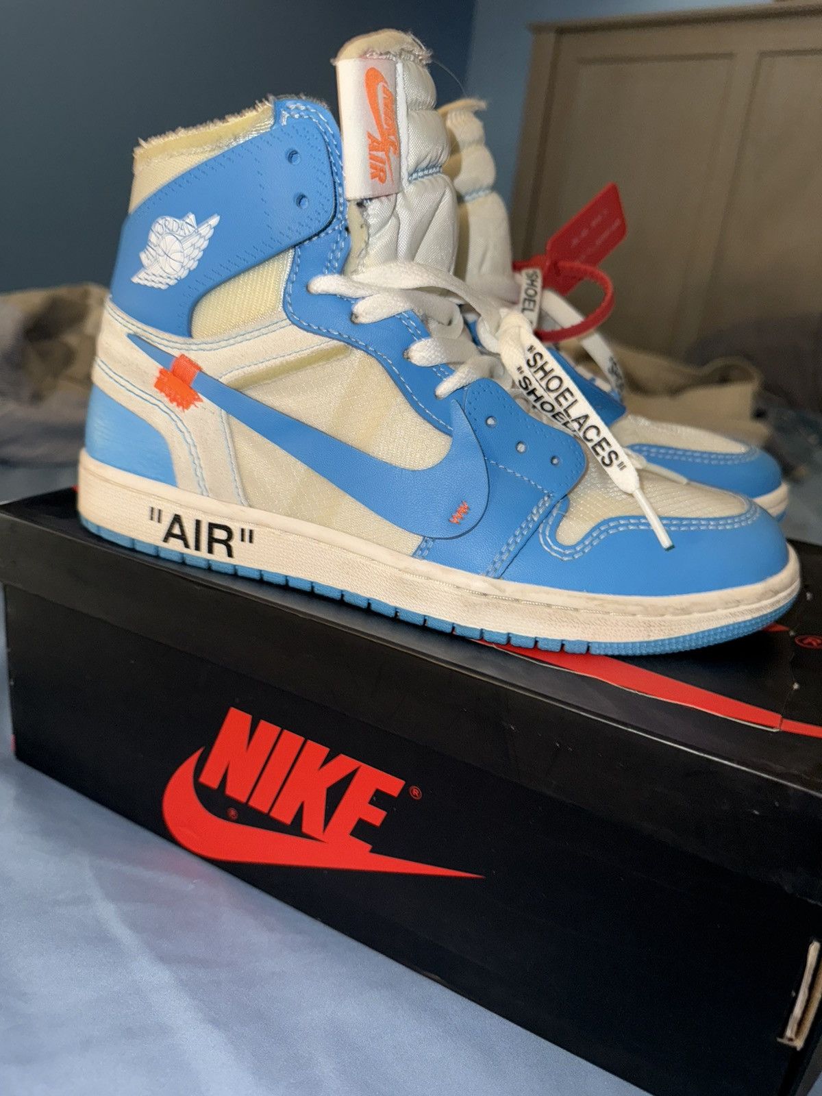 Jordan Brand × Nike × Off-White Jordan 1 retro high off-white university blue Size US 8 / EU 41 - 2 Thumbnail