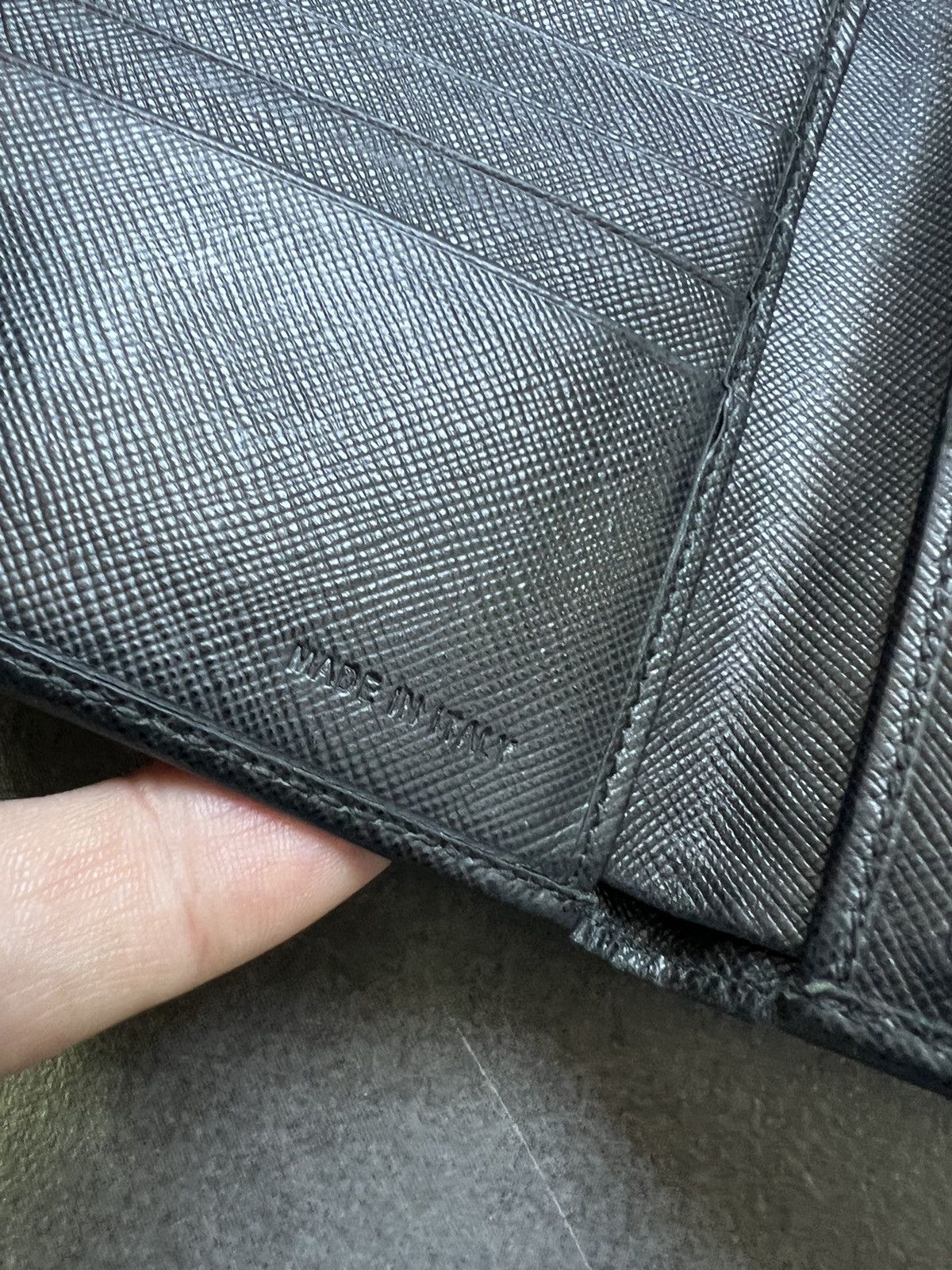 Prada Vintage Prada saffiano wallet cardholder Size ONE SIZE - 12 Thumbnail