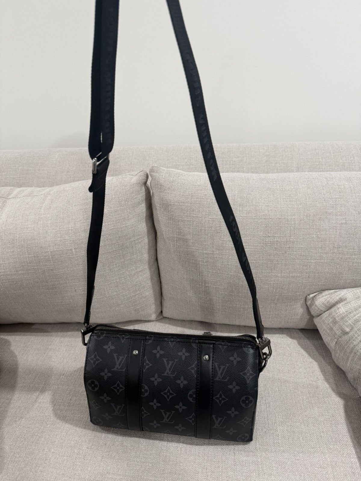 Louis Vuitton Louis vuitton Reverse Monogram Eclipse City Keepall Size ONE SIZE - 2 Thumbnail