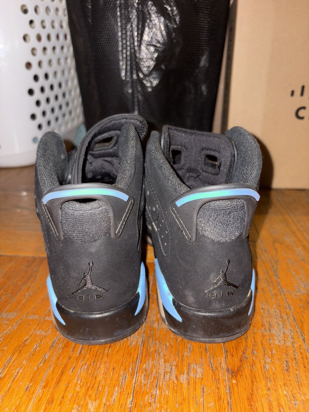 Jordan Brand Jordan Retro 6-UNC- Gradeschool (GS) Size US 5 / EU 37 - 4 Thumbnail
