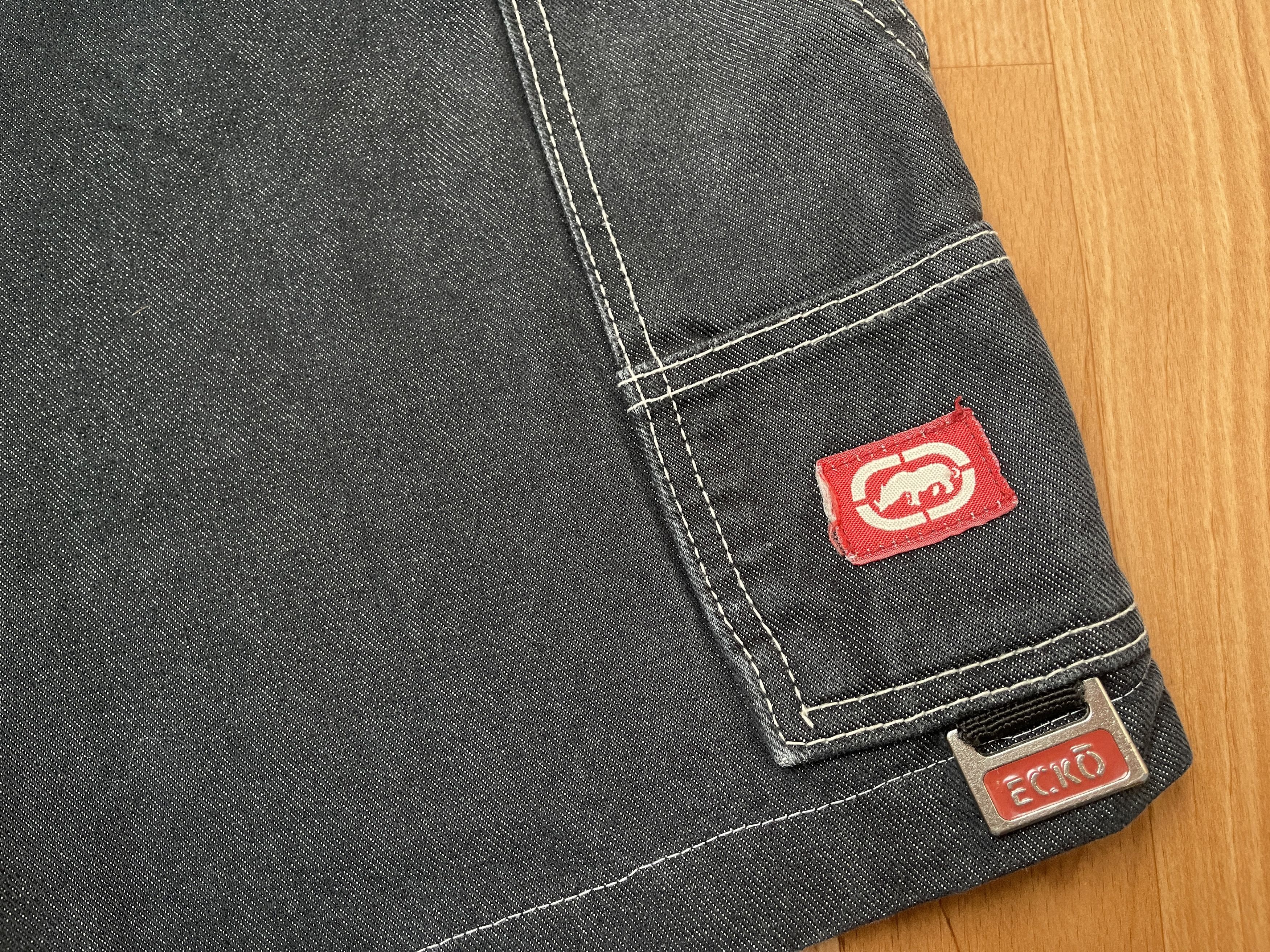 Ecko Unltd. Ecko Unltd jeans shorts, shiny silver vintage baggy 90s 26 Size US 26 / EU 42 - 7 Thumbnail