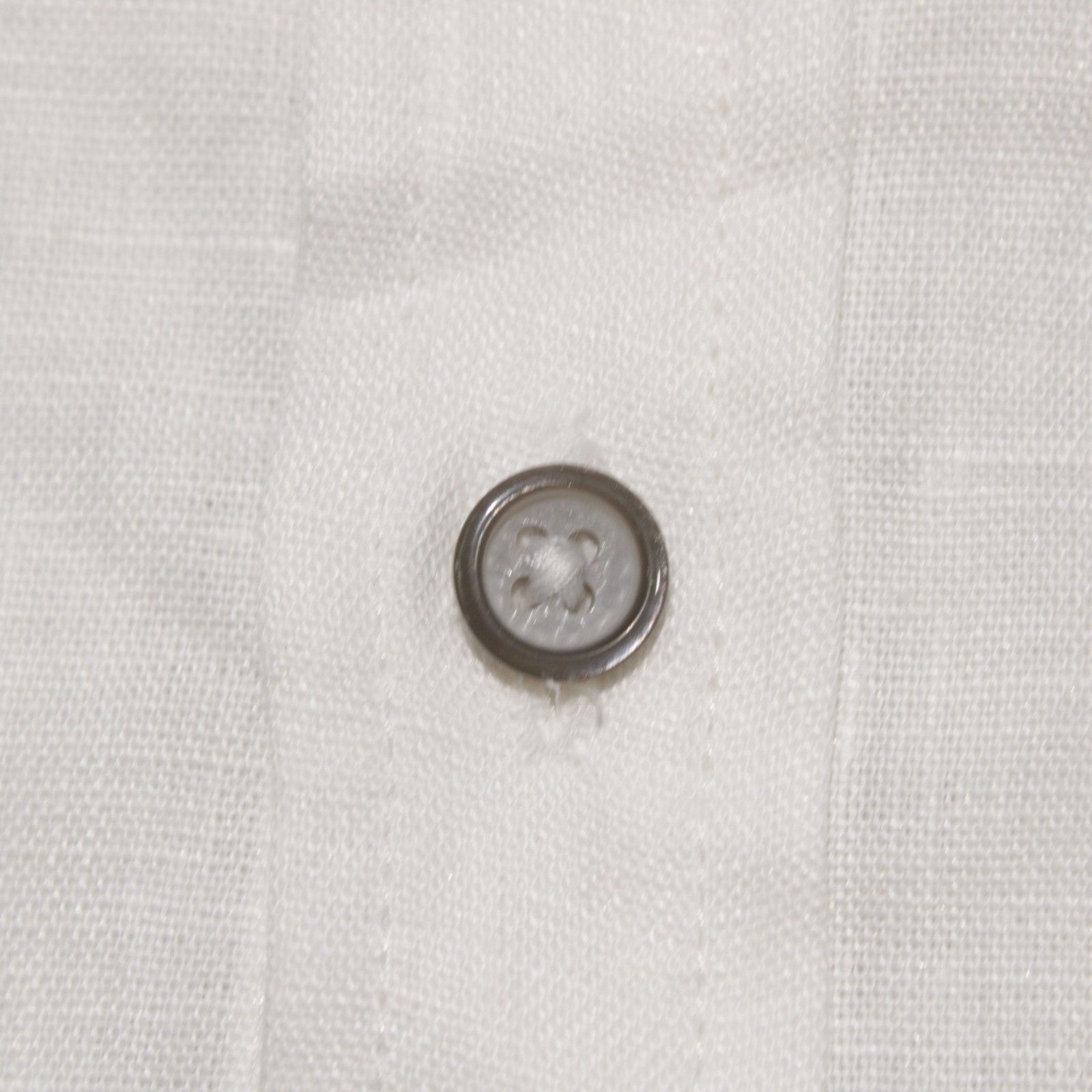 Robert Graham Robert Graham New with tags Shirt Size M US In White Size US M / EU 48-50 / 2 - 3 Thumbnail