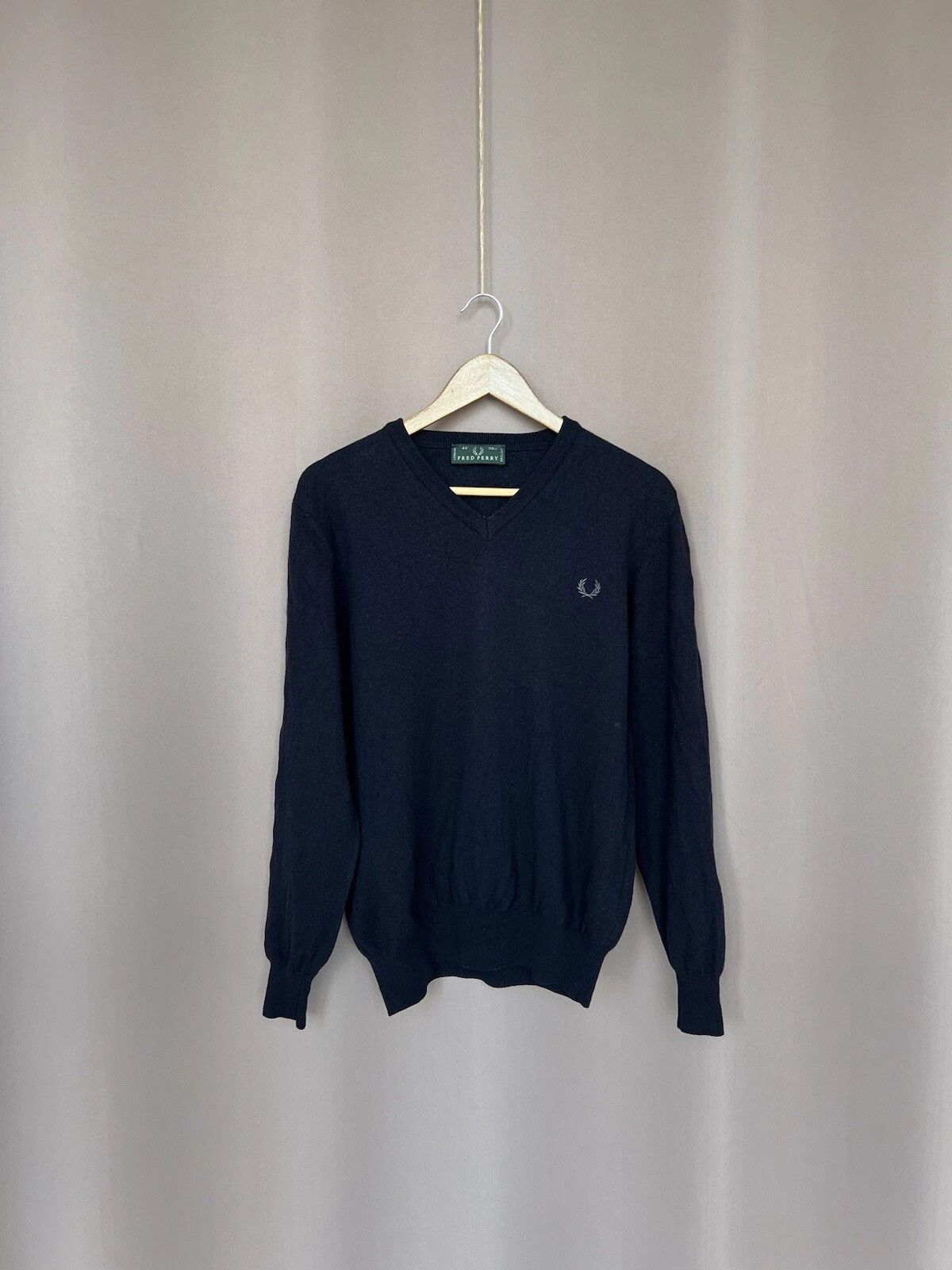 Fred Perry Fred Perry V-Neck Jumper Wool Sweater Mens Size 44 or M Size US M / EU 48-50 / 2 - 1 Thumbnail