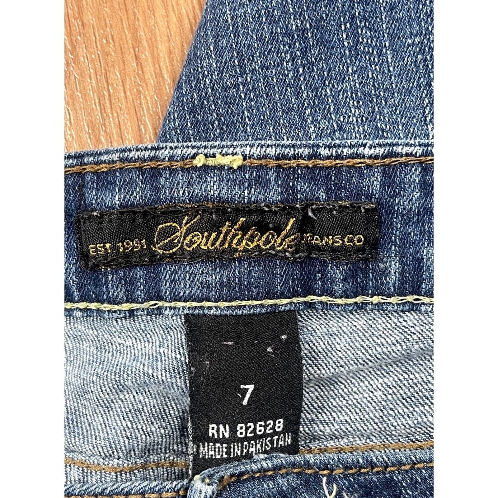 Southpole Southpole Jeans Co. Denim Jeans Mid Rise Flared Leg Faded Blue Cotton Blend Women’s 7 Size 28" / US 6 / IT 42 - 7 Thumbnail