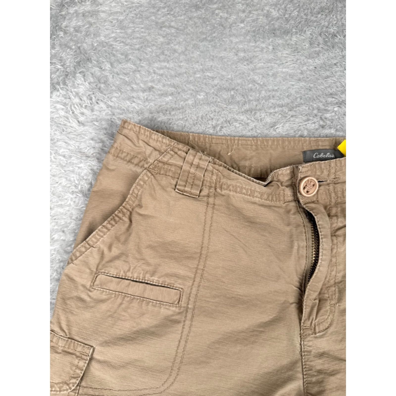 Vintage Cabela's Shorts Women 10 Beige Cargo Cotton Blend Hiking Camping Casual 32x5 Cargo Pocket Elastic Waist Flat Front Size 32" / US 10 / IT 46 - 4 Thumbnail