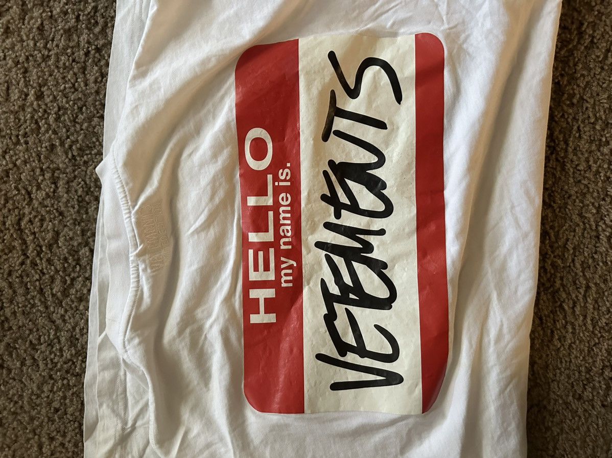 Vetements Vetements T-shirt Size US M / EU 48-50 / 2 - 4 Thumbnail