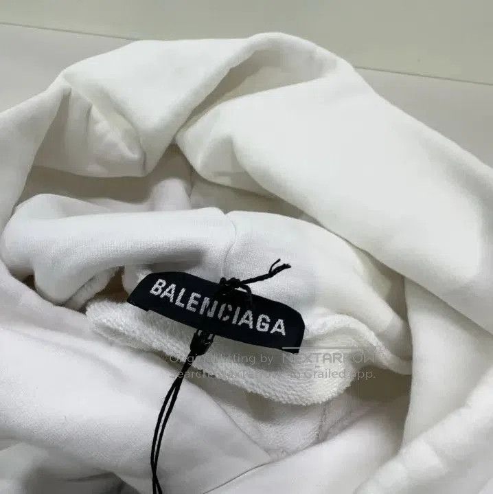 Balenciaga Balenciaga White Letter Print Long Sleeve Hoodie. Size US M / EU 48-50 / 2 - 3 Thumbnail