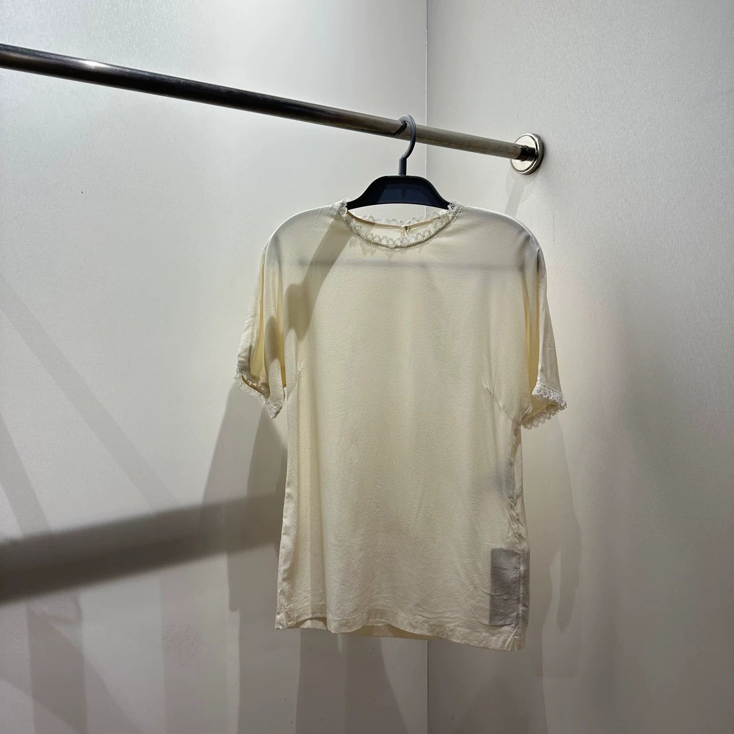 Dolce & Gabbana Dolce & Gabbana Silk T-Shirt it_36 Women Size XS / US 0-2 / IT 36-38 - 1 Thumbnail