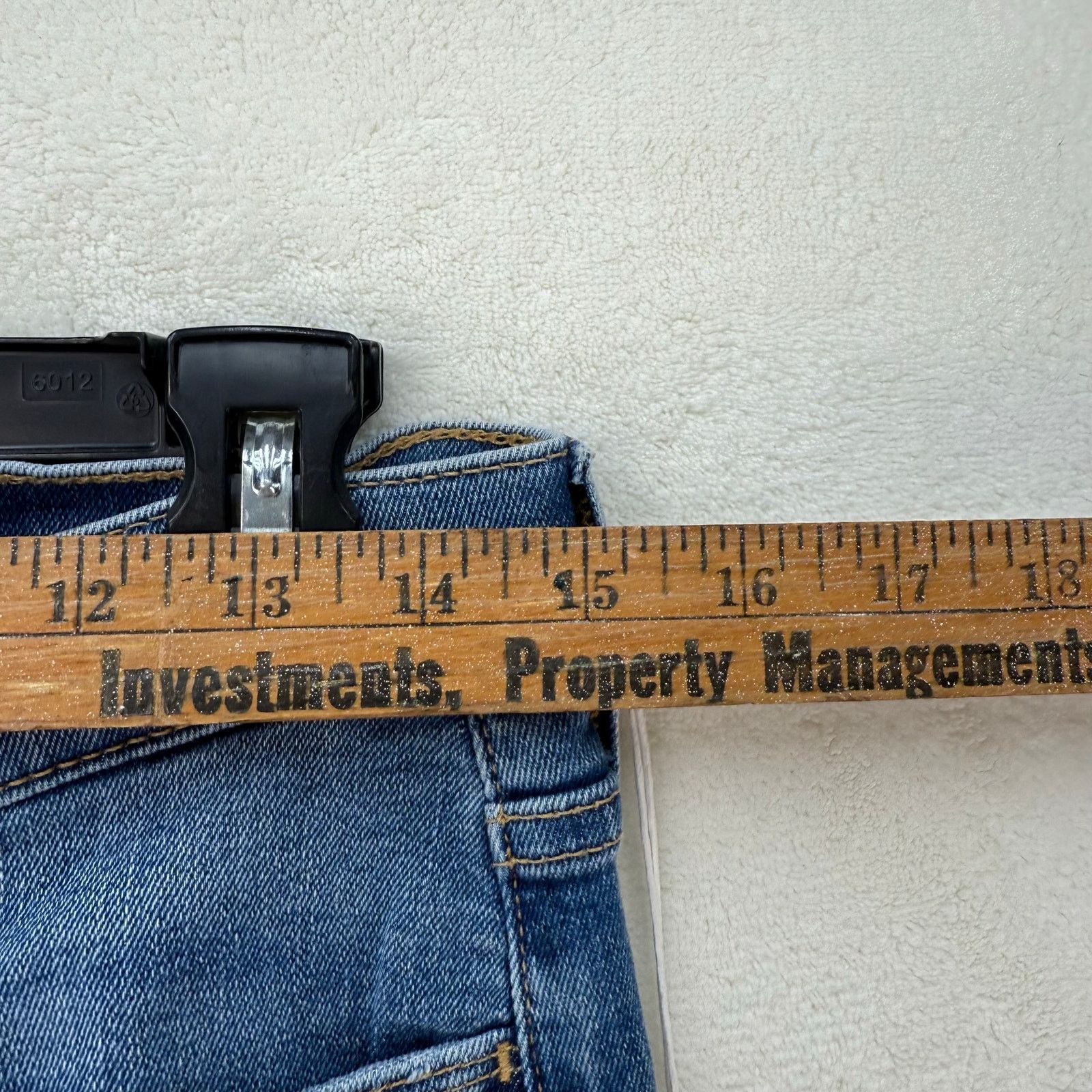 Hudson HUDSON WOMEN'S 30 HIGH RISE BOOTCUT CROP MEDIUM WASH Size 30" / US 8 / IT 44 - 5 Thumbnail