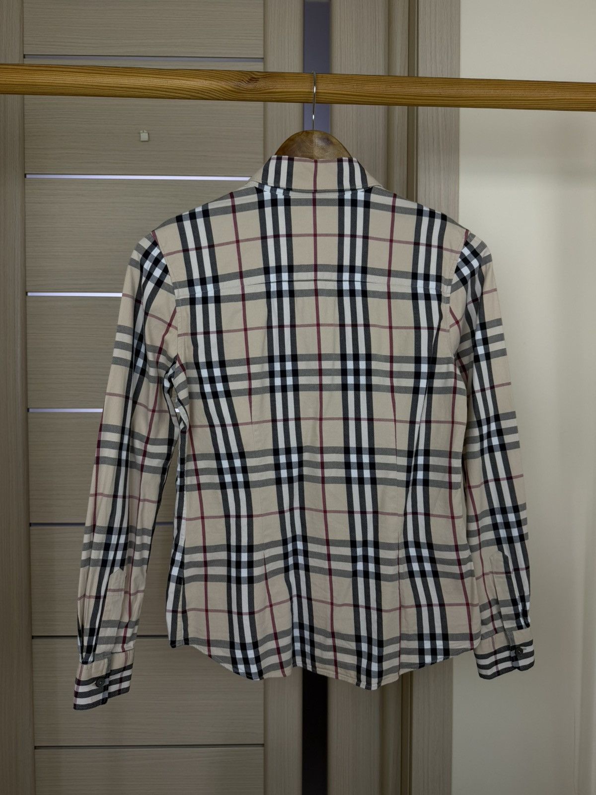 Burberry Burberry Brit slim fit nova check shirt button down women Size S / US 4 / IT 40 - 9 Thumbnail