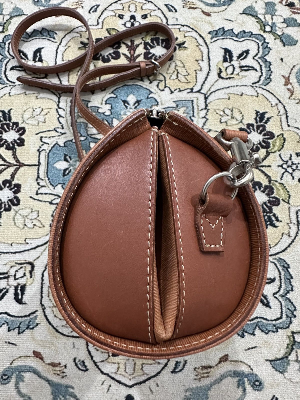 Japanese Brand × Other × Vintage ELLE PARIS CYLINDER LEATHER BAG Size ONE SIZE - 7 Thumbnail